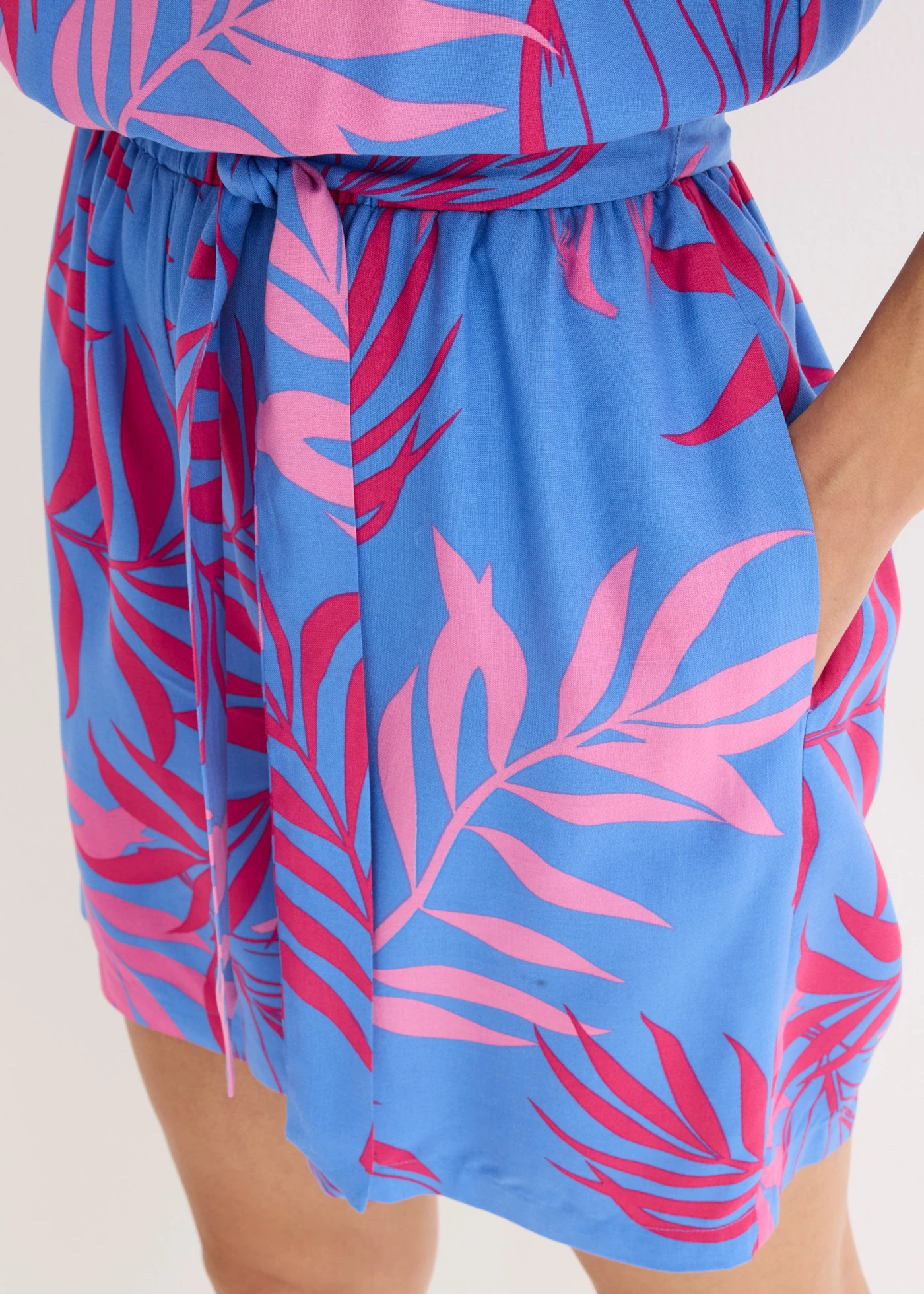 Jumpsuit met carmenhals • middenblauw-pinklady • bonprix online shop