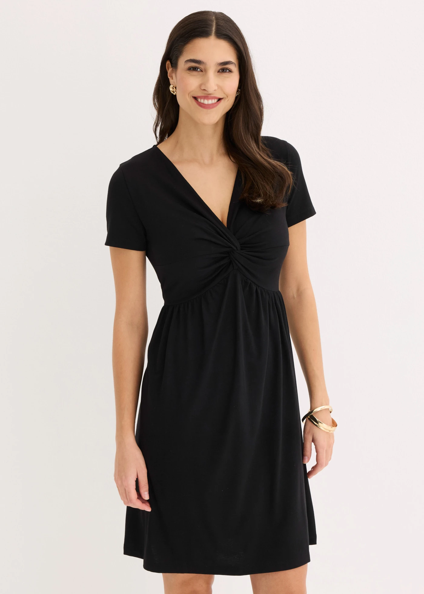 Robe en jersey à décolleté plongeant • noir • Boutique bonprix