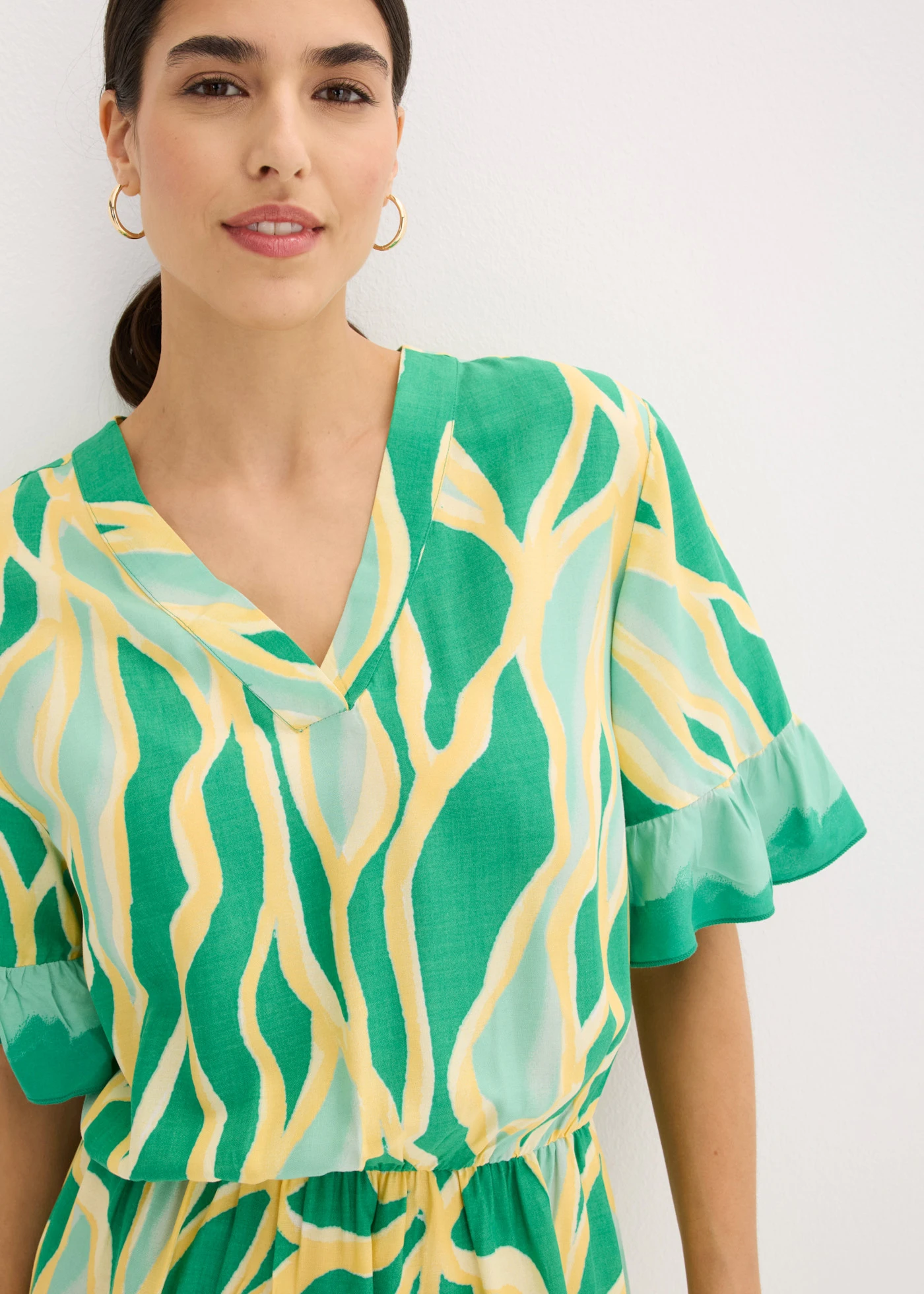 Chiffonjurk met ruches • kristalmint-lichtgeel gedessineerd • bonprix online shop