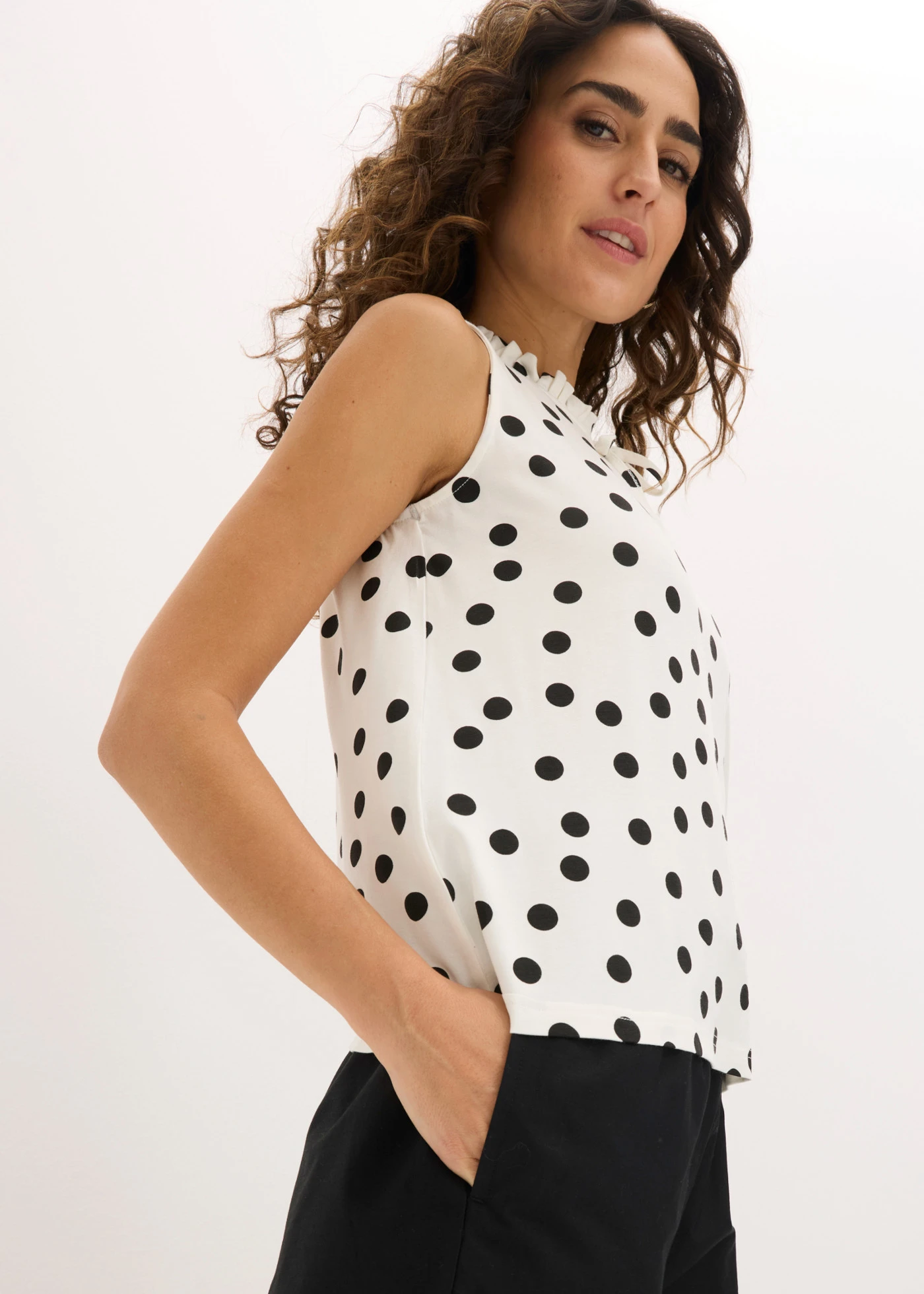Jersey top in een viscosemix • wolwit-zwart gestippeld • bonprix online shop