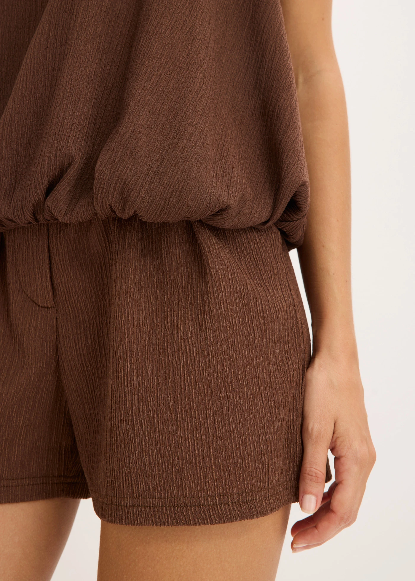 Top van gestructureerde crêpe • bruin • bonprix online shop