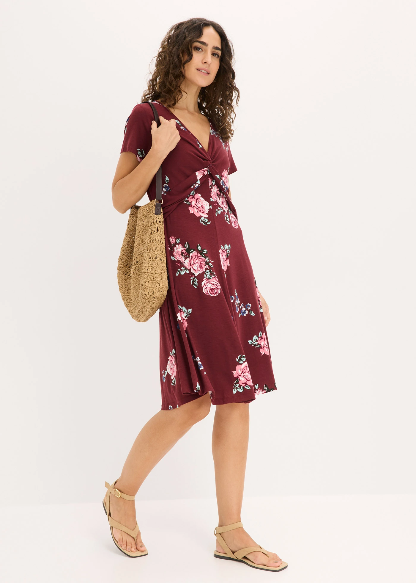 Robe en jersey viscose • rouge érable-rose floral • Boutique bonprix