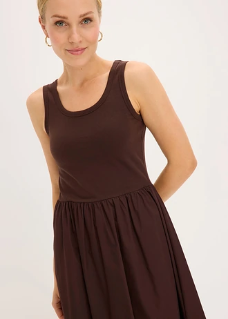 Jersey jurk van een materiaalmix • donkerbruin • bonprix online shop
