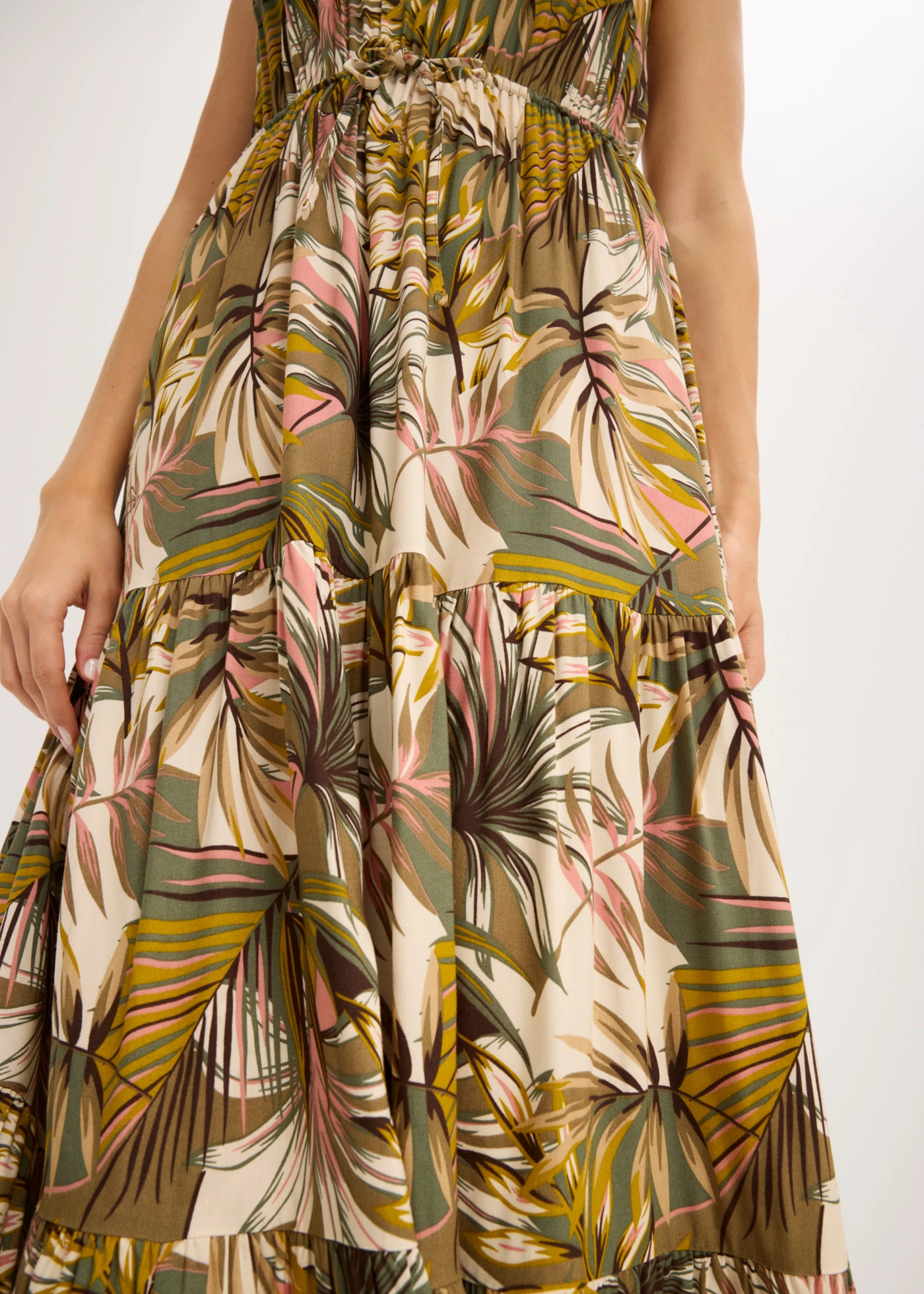 Maxi jurk van soepele viscose • natuurgroen gedessineerd • bonprix online shop