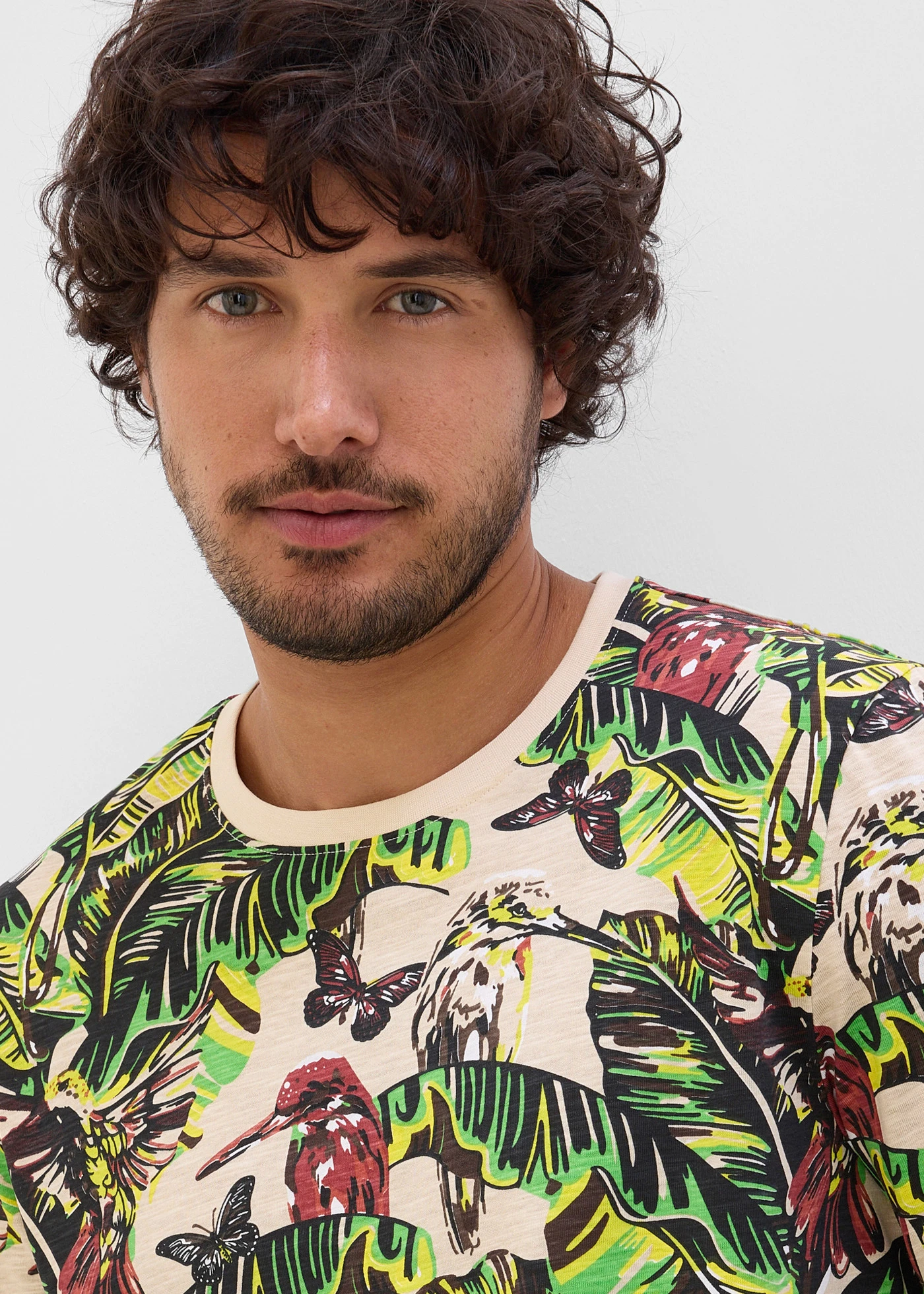 Tricou din bumbac organic 100% • bej nisipiu mat floral • magazin bonprix