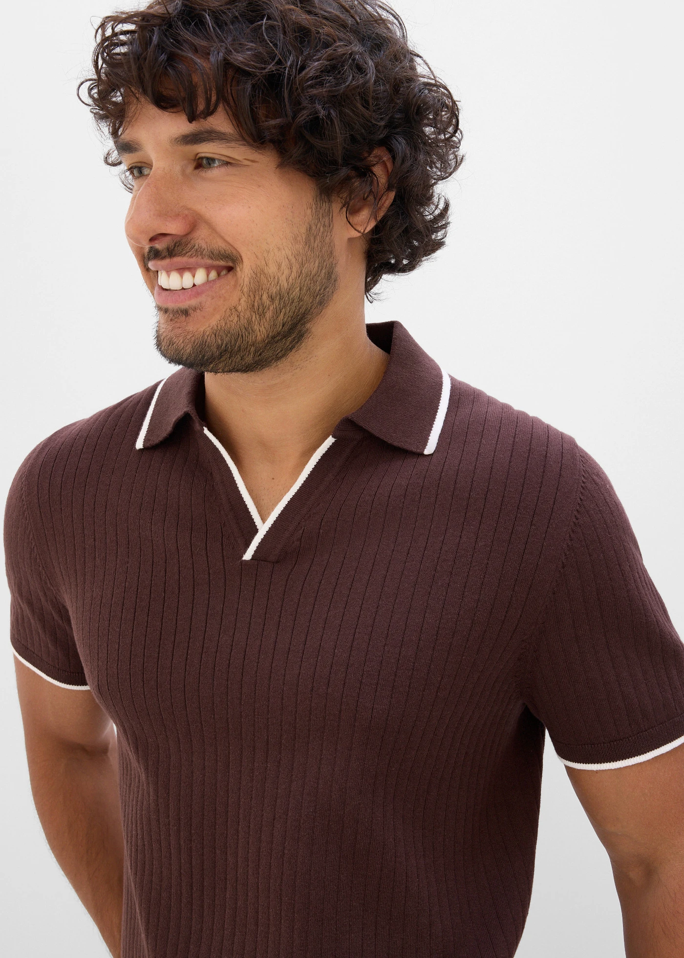 Gebreid poloshirt, regular fit • donkerbruin-wolwit • bonprix online shop