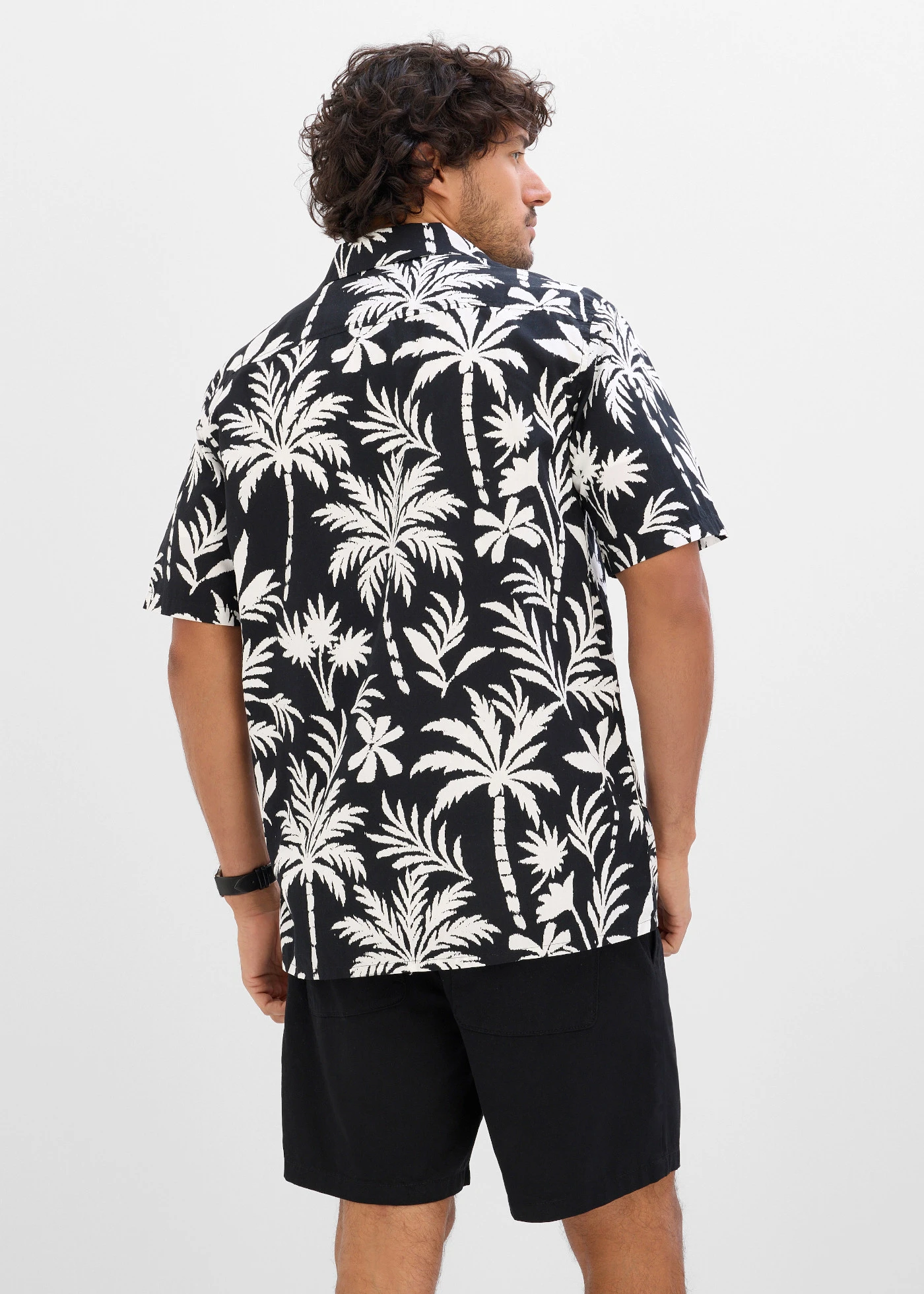 Chemise manches courtes 100% coton • noir/crème imprimé • Boutique bonprix