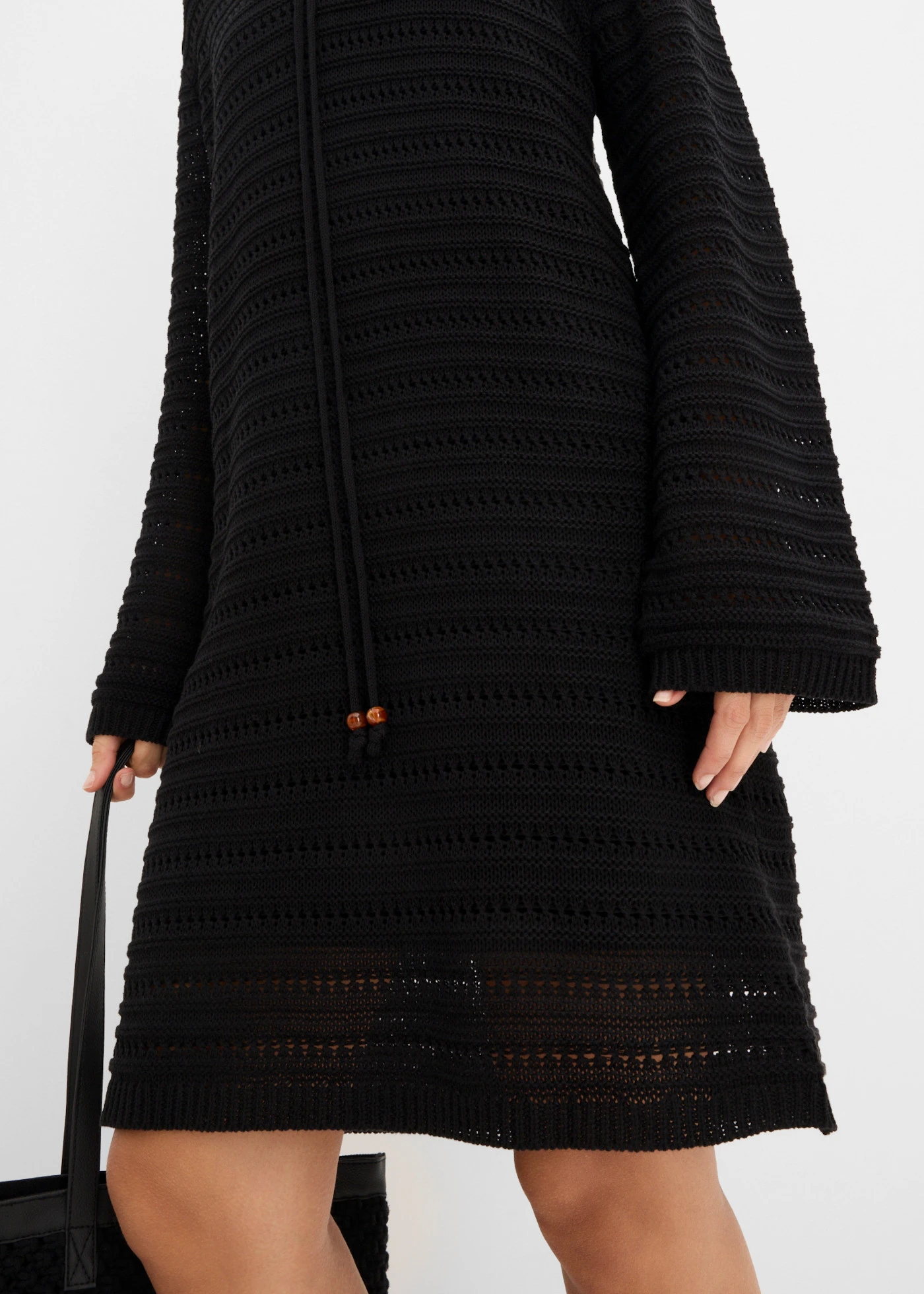 Robe courte en maille • noir • Boutique bonprix