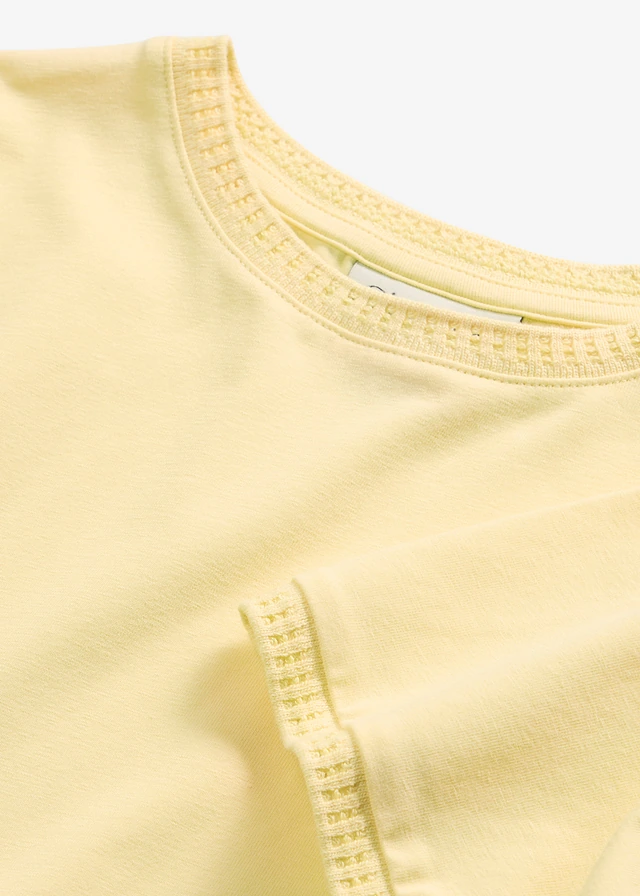 Shirt met kanten rand • lichtgeel • product-page.page-title-suffix