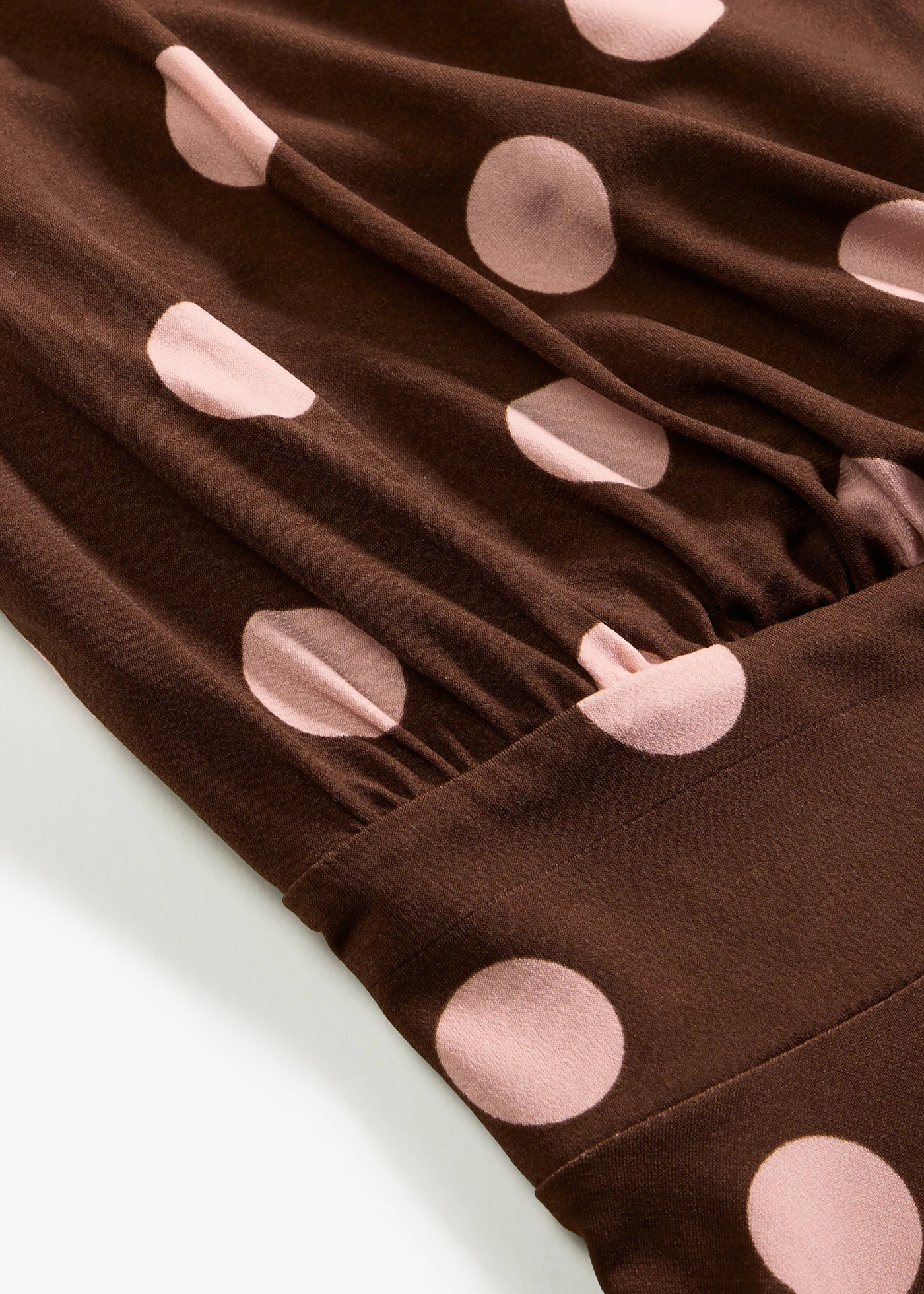 Robe en jersey à pois • marron pois rose cendré • Boutique bonprix