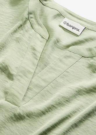 Bluză lejeră tip tunică, din satin, cu mâneci scurte și umeri căzuți • verde pal • magazin bonprix