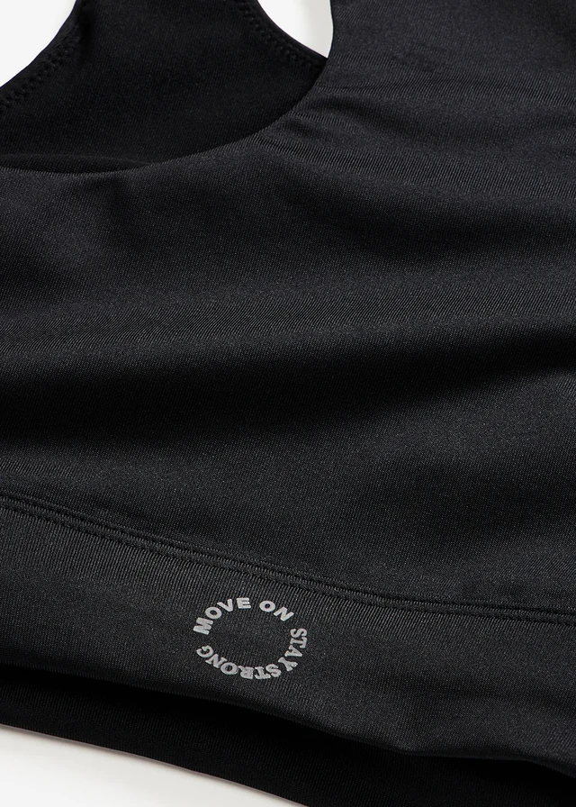 Racerback sport melltartó, enyhe tartással • fekete • bonprix áruház
