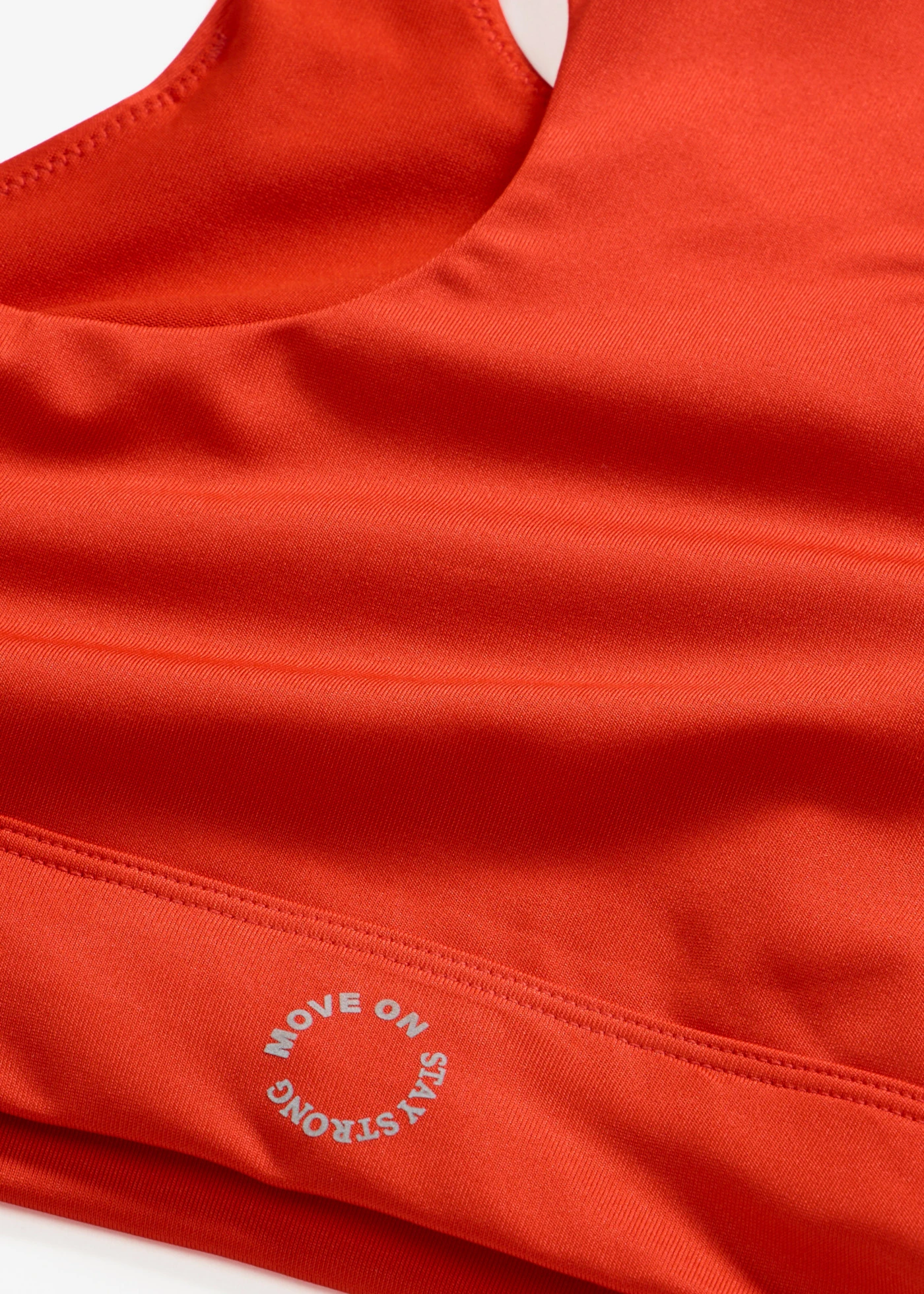 Sport bh met racerback en lichte steun • rood • product-page.page-title-suffix