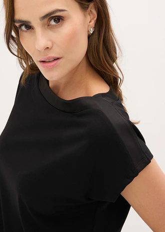 Shirt met passen van satijn • zwart • bonprix online shop