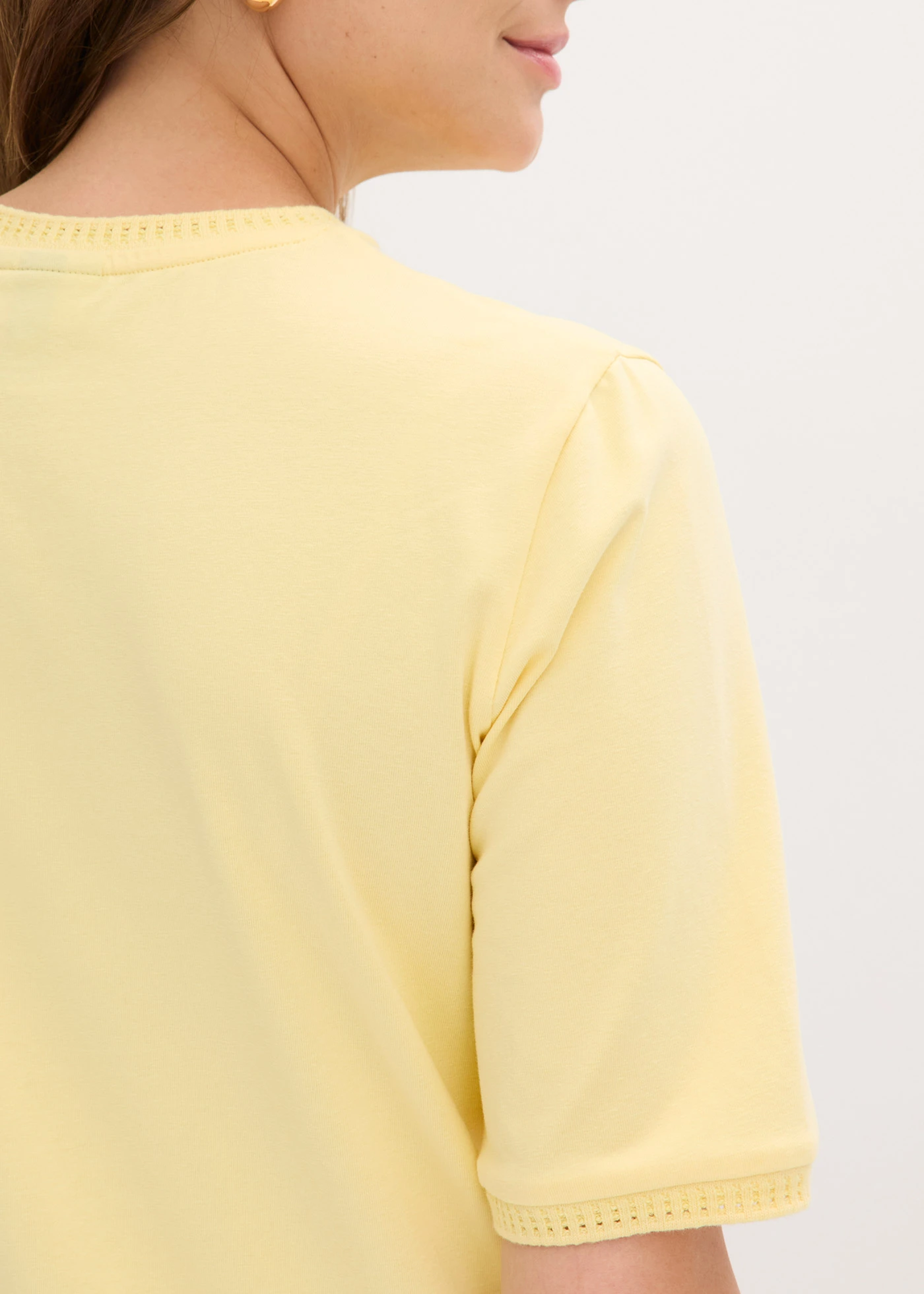 Shirt met kanten rand • lichtgeel • bonprix online shop