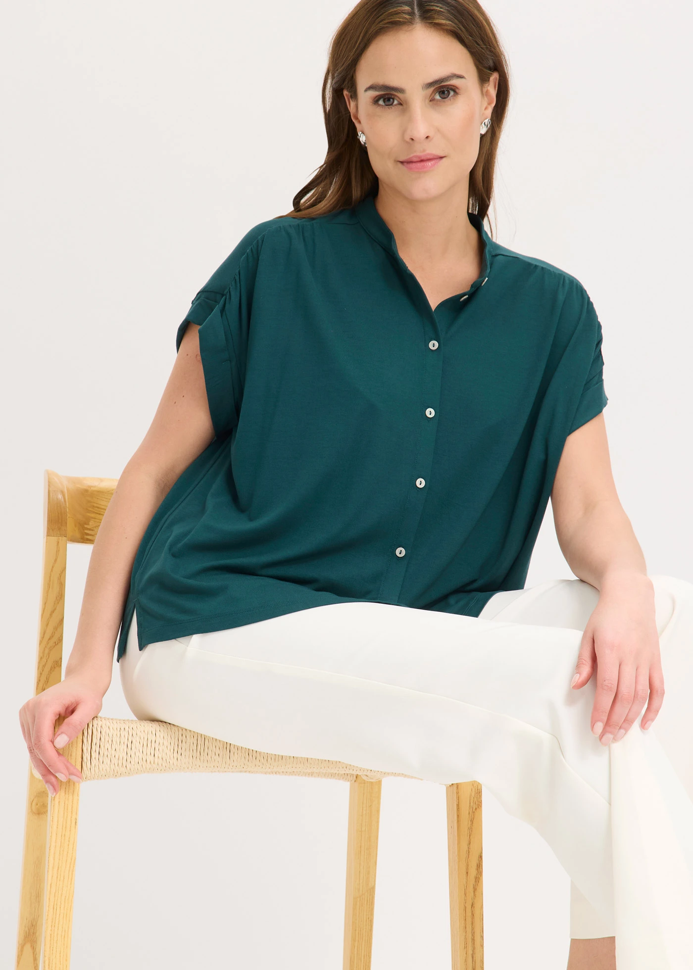 Chemisier doux en jersey viscose • vert profond • Boutique bonprix