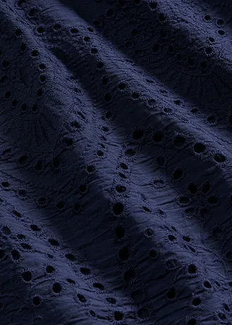 Shirt met broderie anglaise • donkerblauw • bonprix online shop