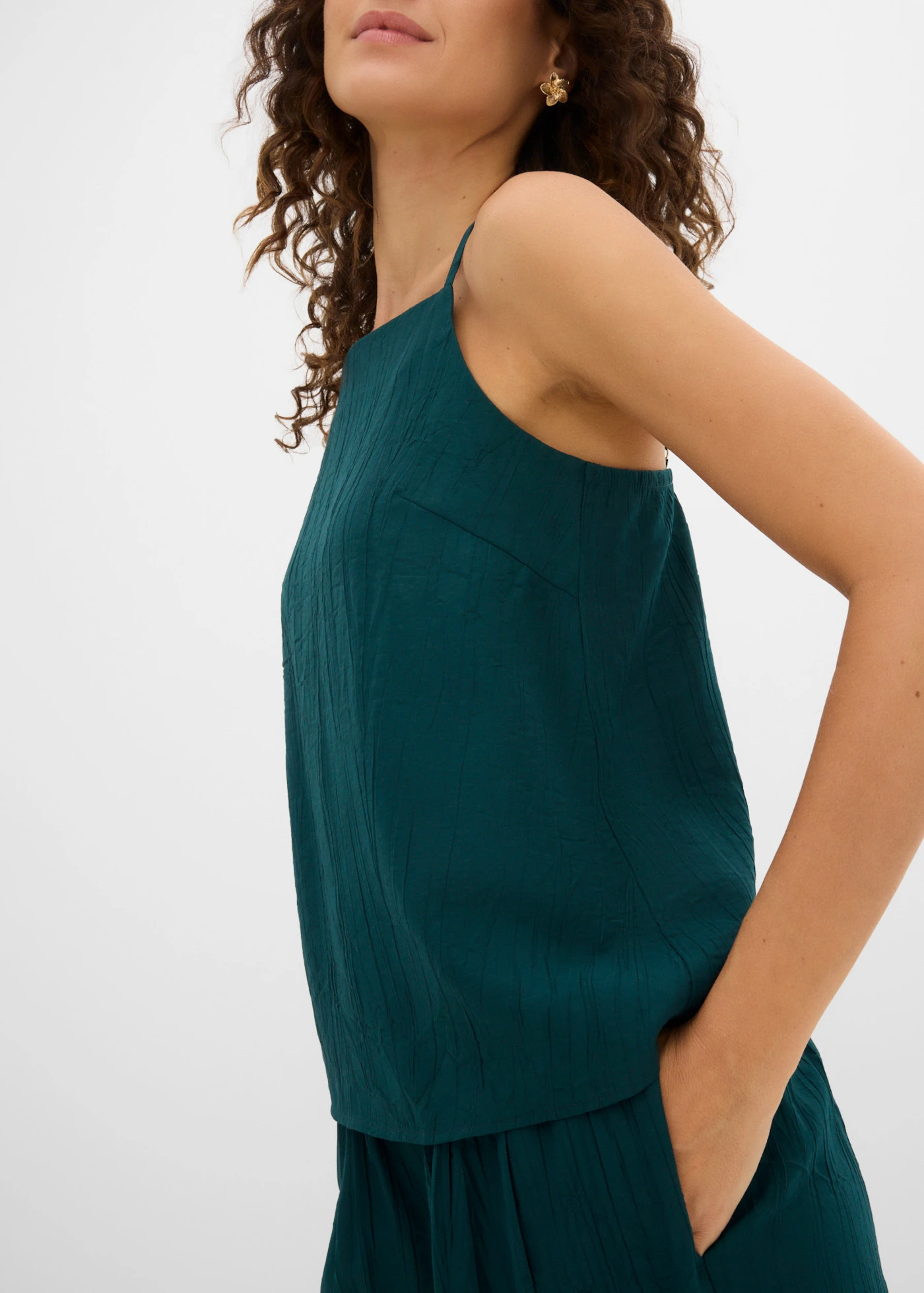 Top in een viscosemix met plissélook • diepgroen • bonprix online shop