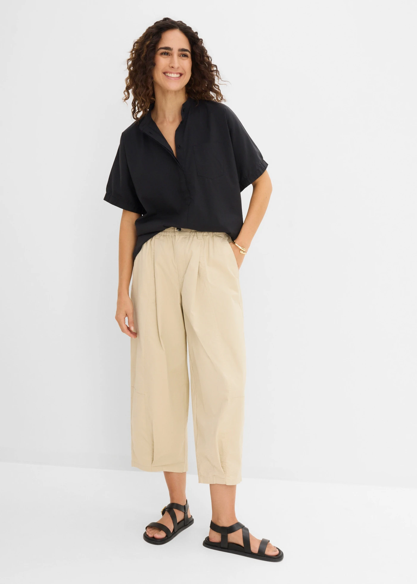 Pantaloni în stil barrel din material cu bumbac • bej nisipiu mat • magazin bonprix