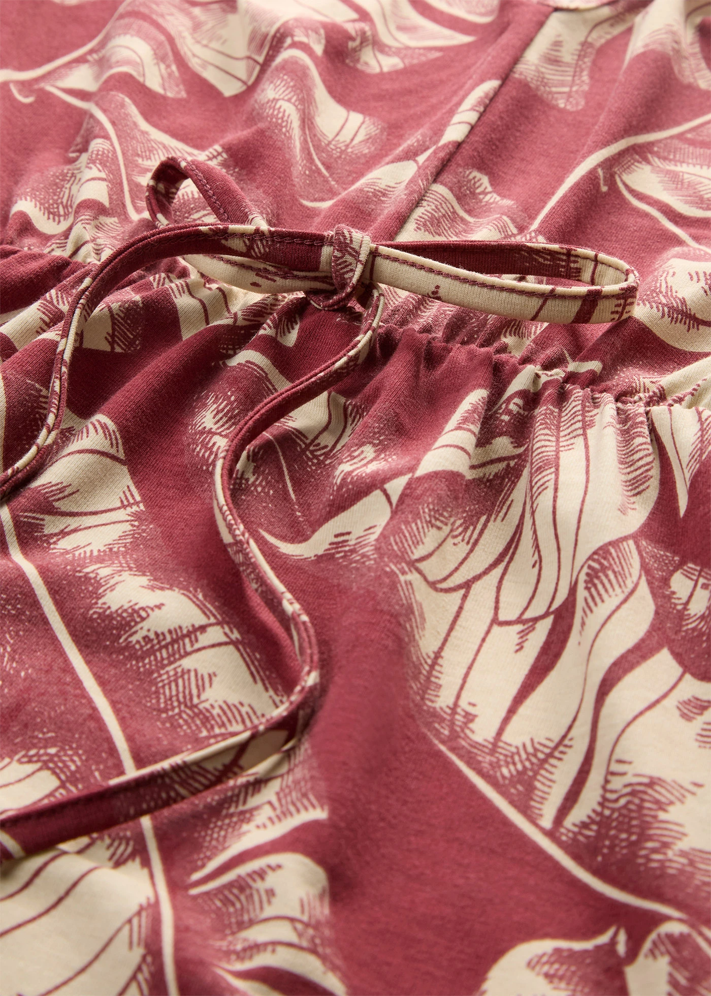 Jersey jurk van soepele viscosemix • woestijnrood/lichtsand gedessineerd • bonprix online shop