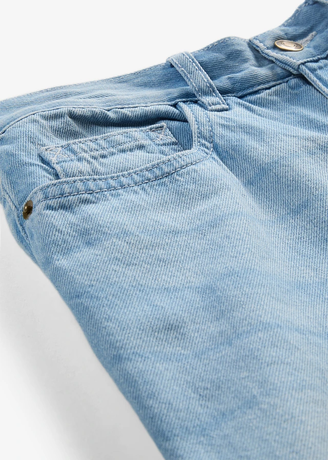 Bermudy jeansowe mid waist, wygodna talia • jasnoniebieski denim "used" • sklep bonprix