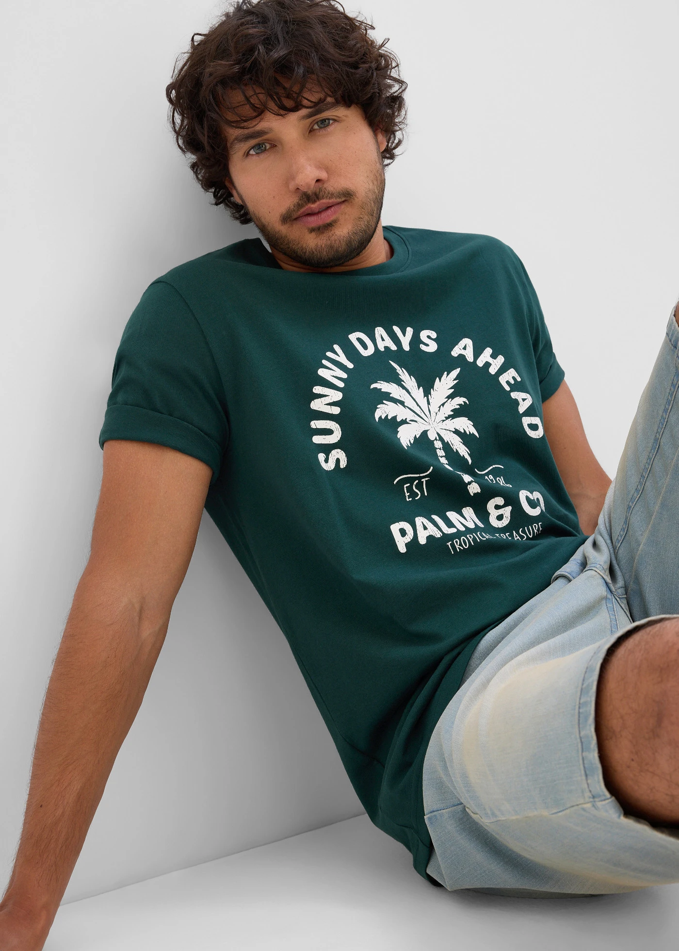 Tricou din bumbac 100% • verde profund cu imprimeu • magazin bonprix