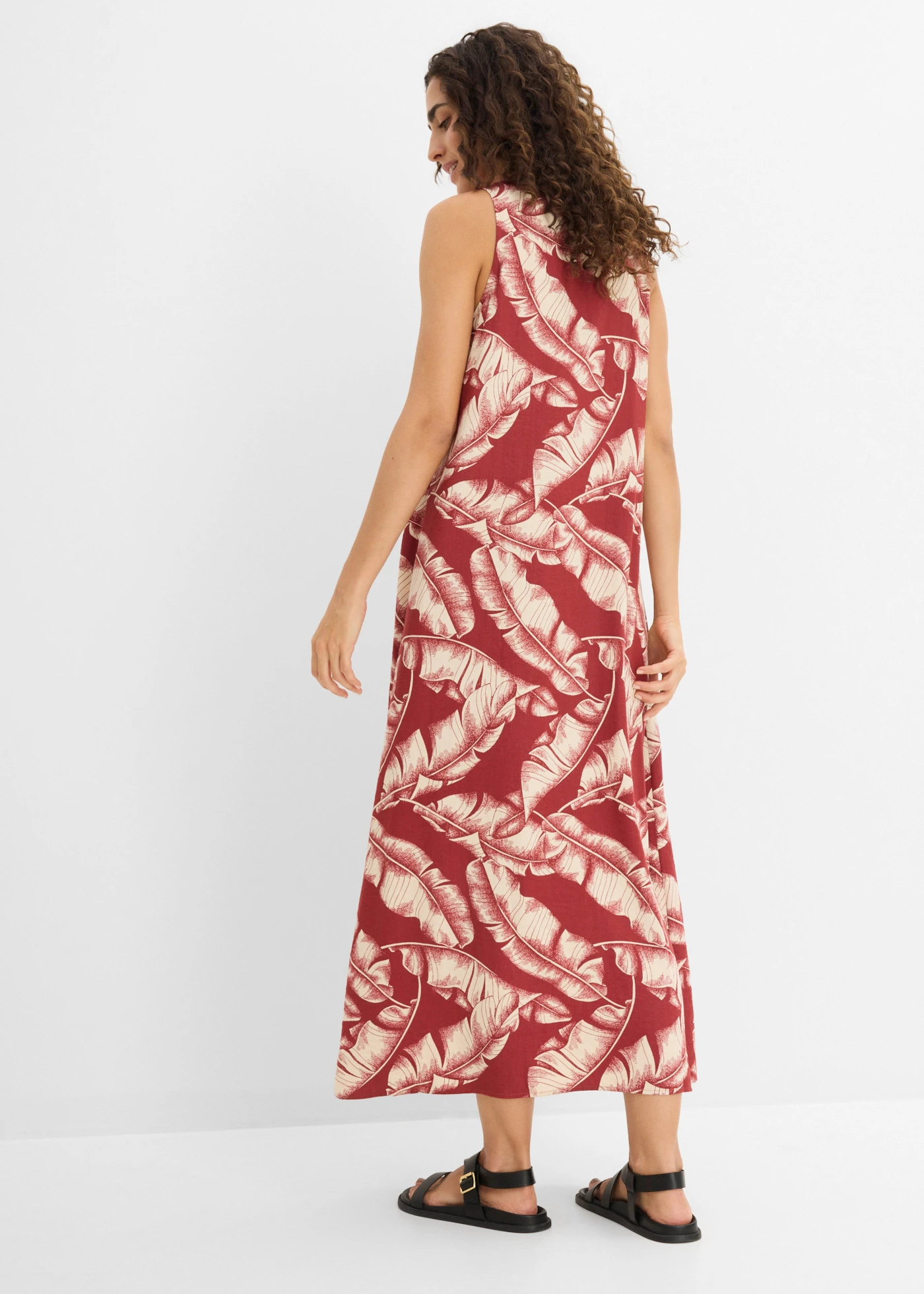 Wijde jurk met allover print van een viscosemix • woestijnrood/lichtsand gedessineerd • bonprix online shop