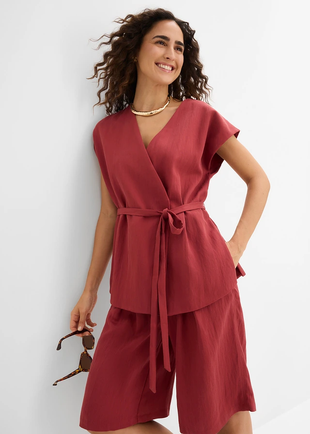 Top w stylu kamizelki z paskiem, z mieszanki wiskozy • czerwony pustynny • sklep bonprix