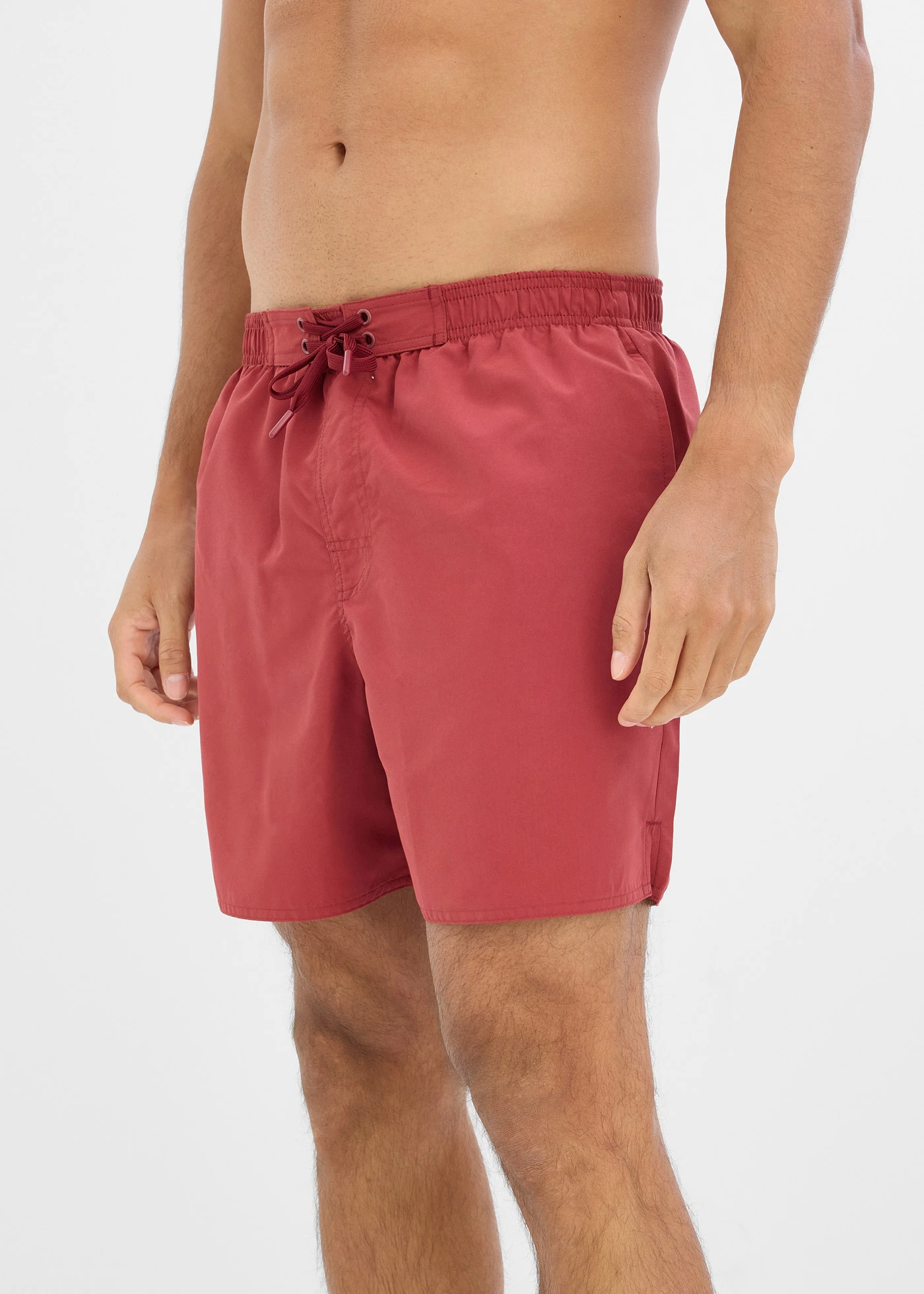 Short de bain avec poches • rouge désert • Boutique bonprix