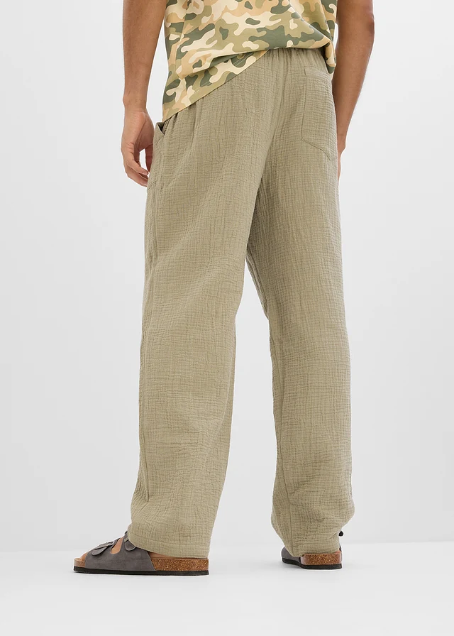Pantalon taille élastiquée Loose Fit en gaze de coton, Tapered • olive fumé • Boutique bonprix