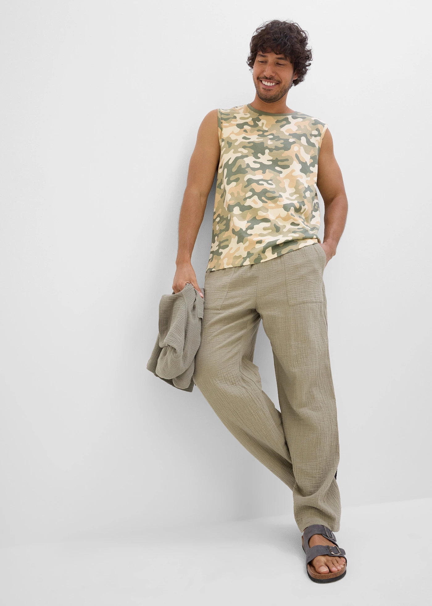 Kalhoty bez zapínání z měkkého mušelínu, Loose Fit, Tapered • kouřově olivová • bonprix obchod