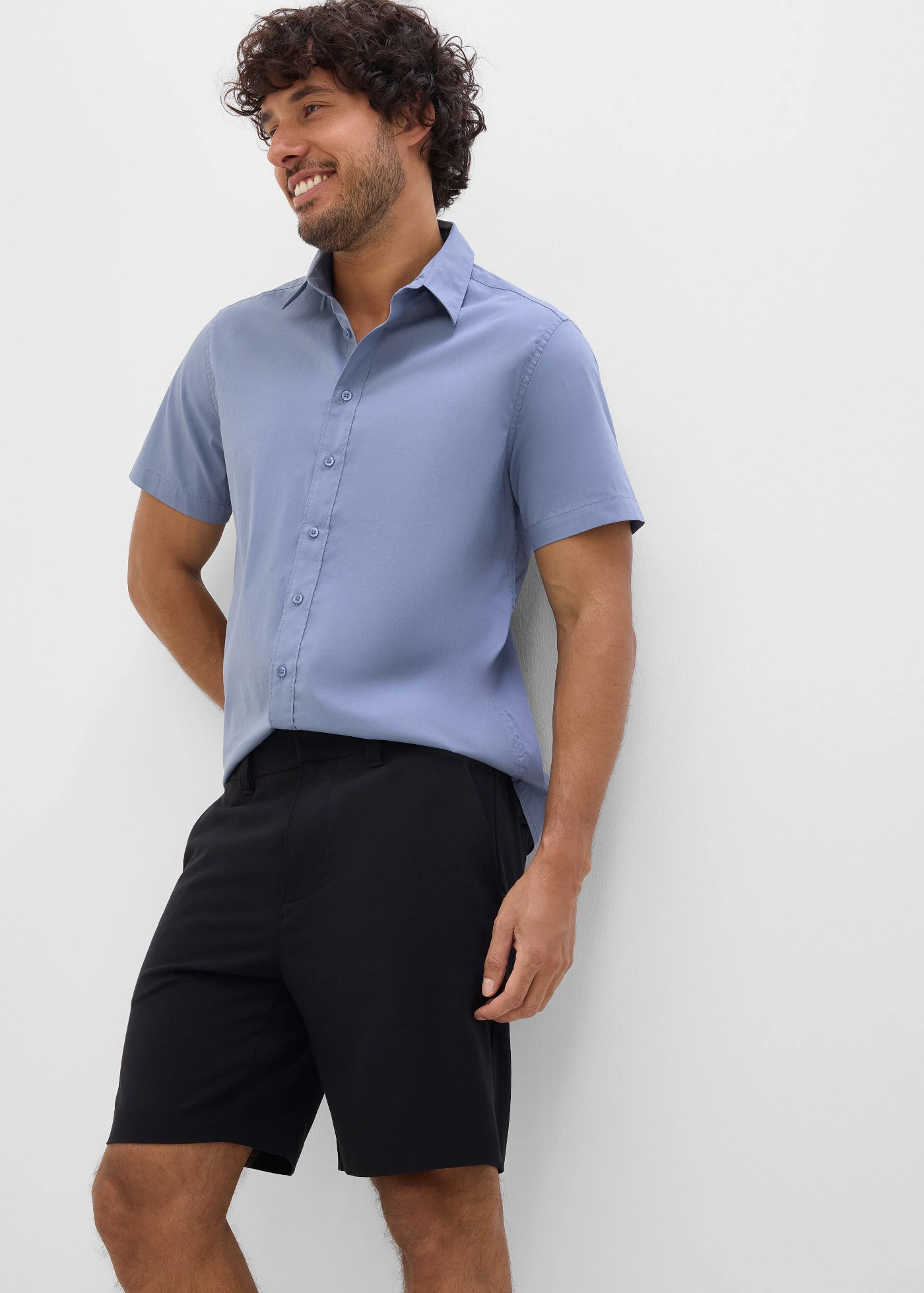Cămașă slim fit, stretch, cu mânecă scurtă • albastru fumuriu • magazin bonprix