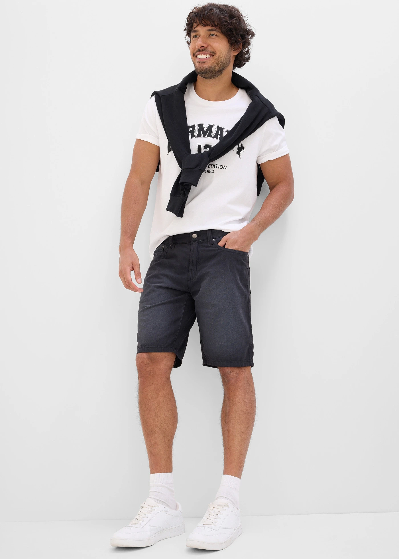 Lot de 2 bermudas regular à taille élastiquée en denim léger et coloré • sable clair+noir denim • Boutique bonprix