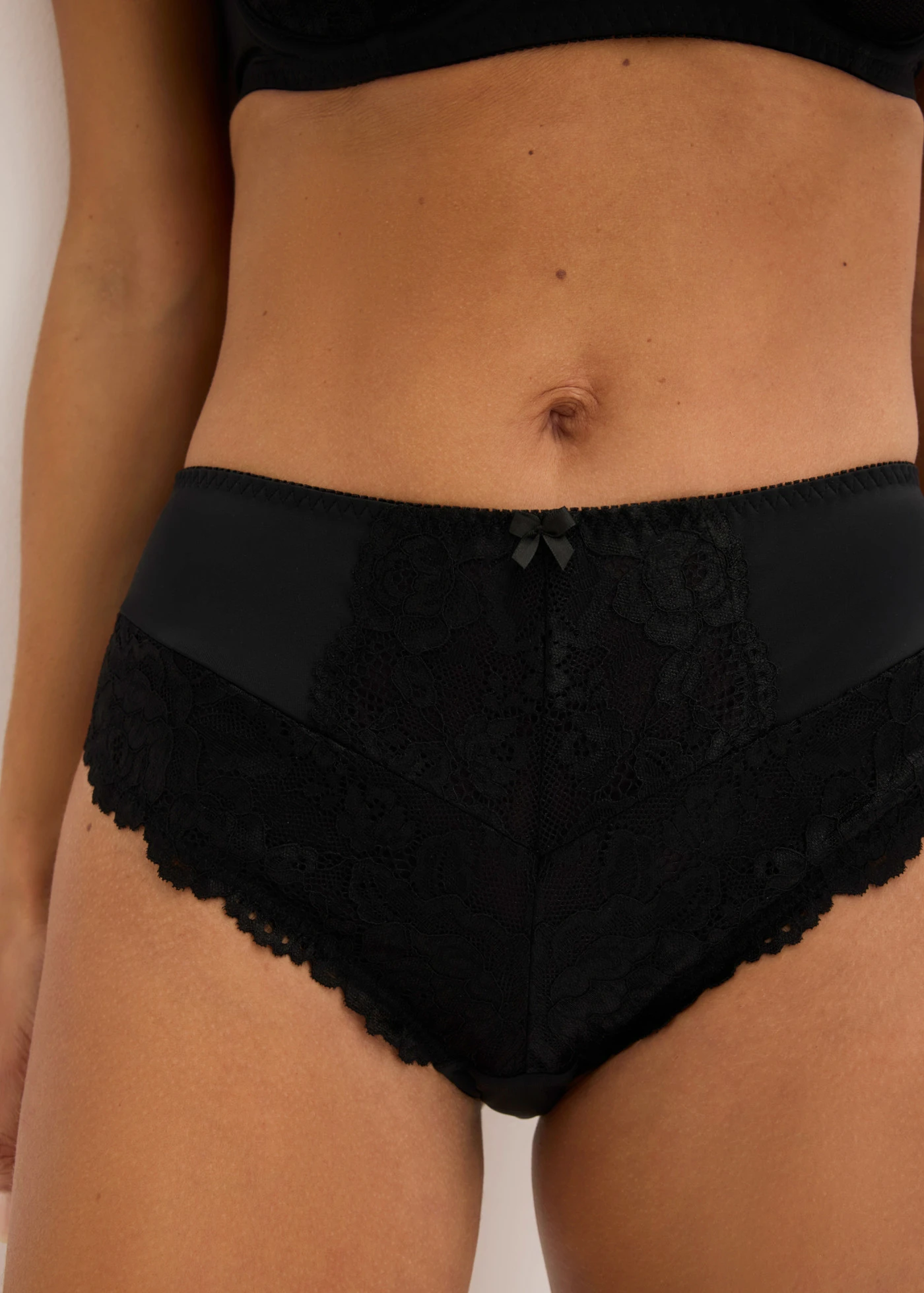 Chilot maxi cu dantelă floral (set/2 buc.) • bej-cretă+negru • magazin bonprix