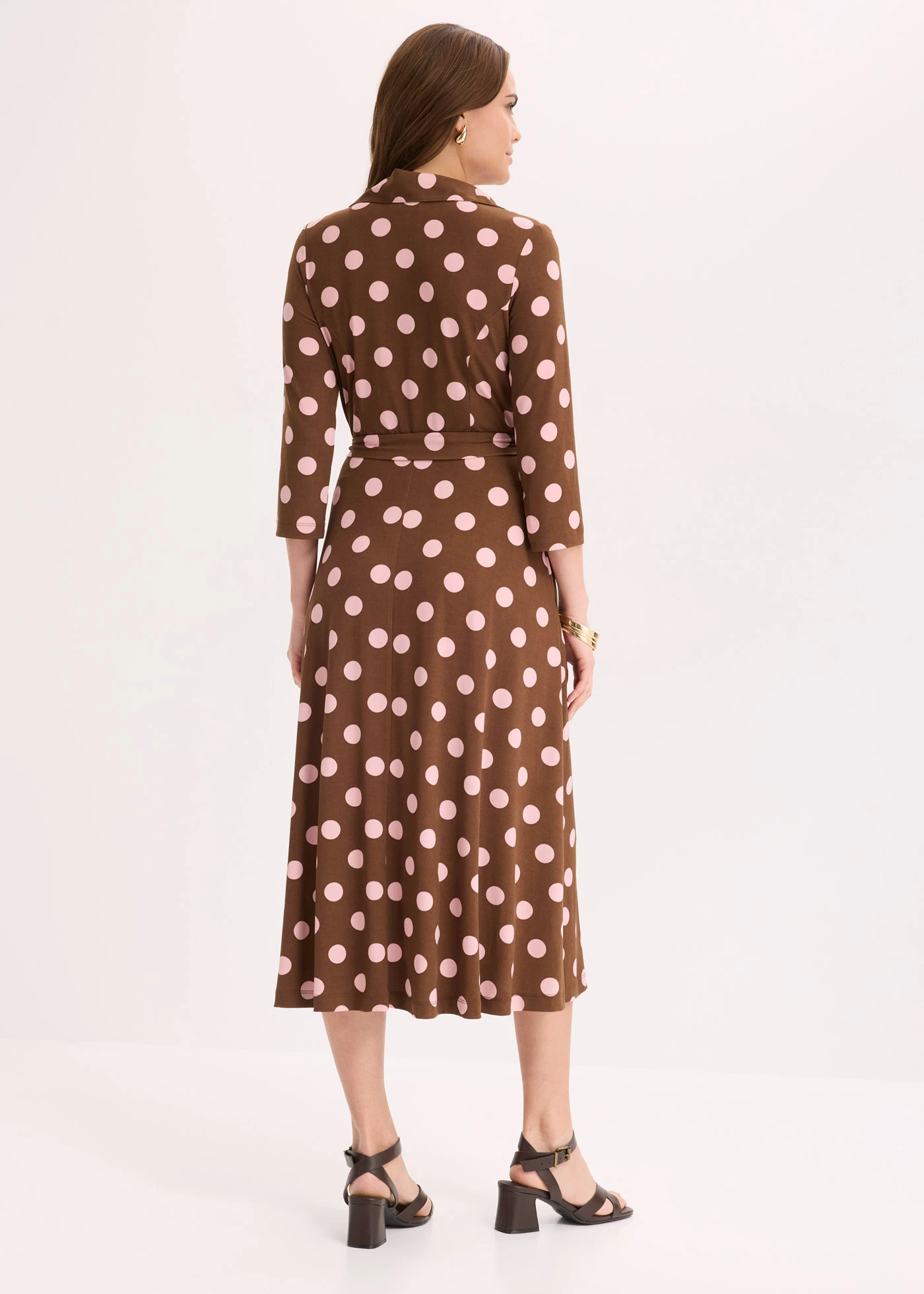 Robe-chemise avec lien à nouer (ens. 2 pces.) • pois marron/rose cendre • Boutique bonprix