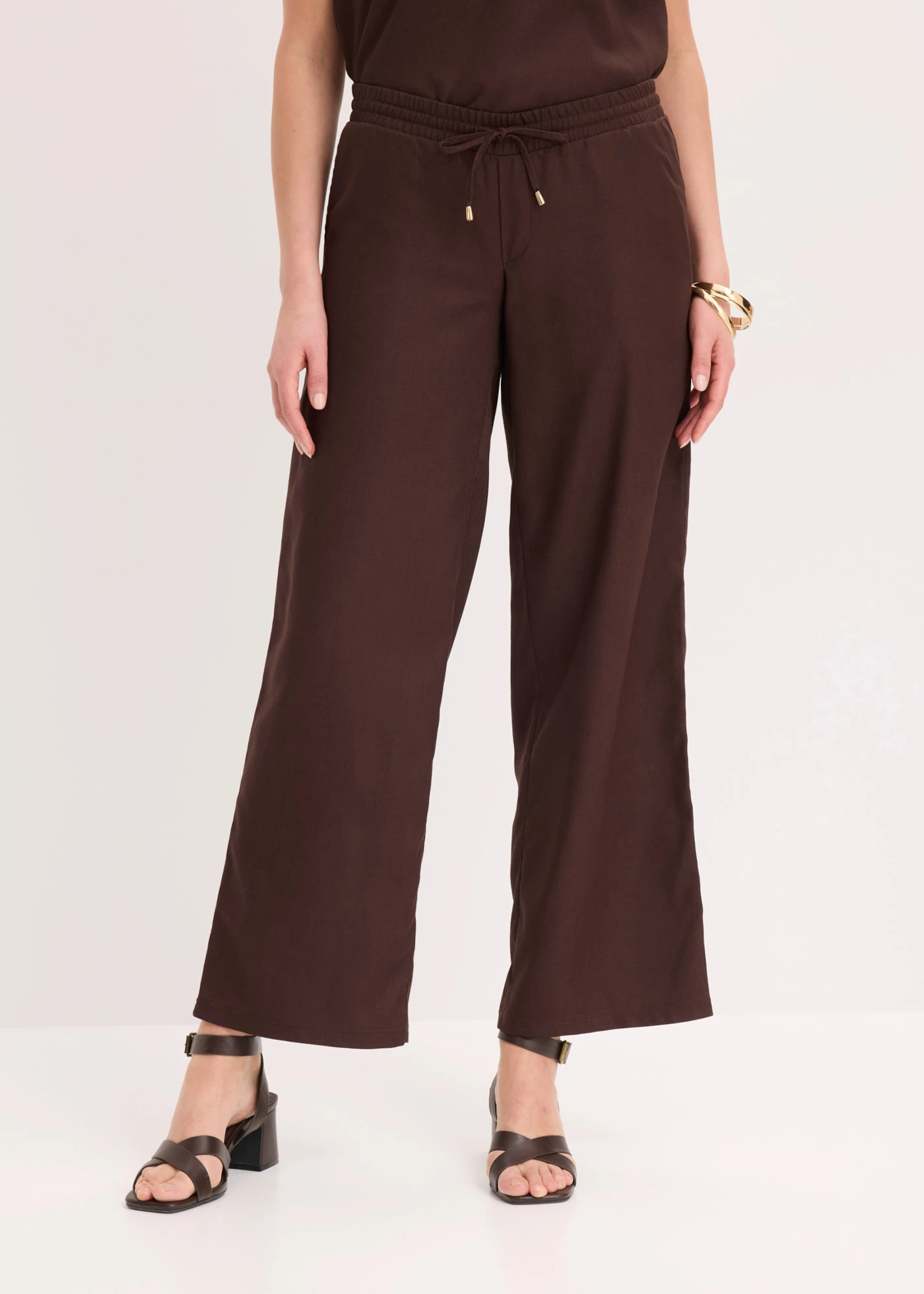 Pantalon large à pinces • marron foncé • Boutique bonprix