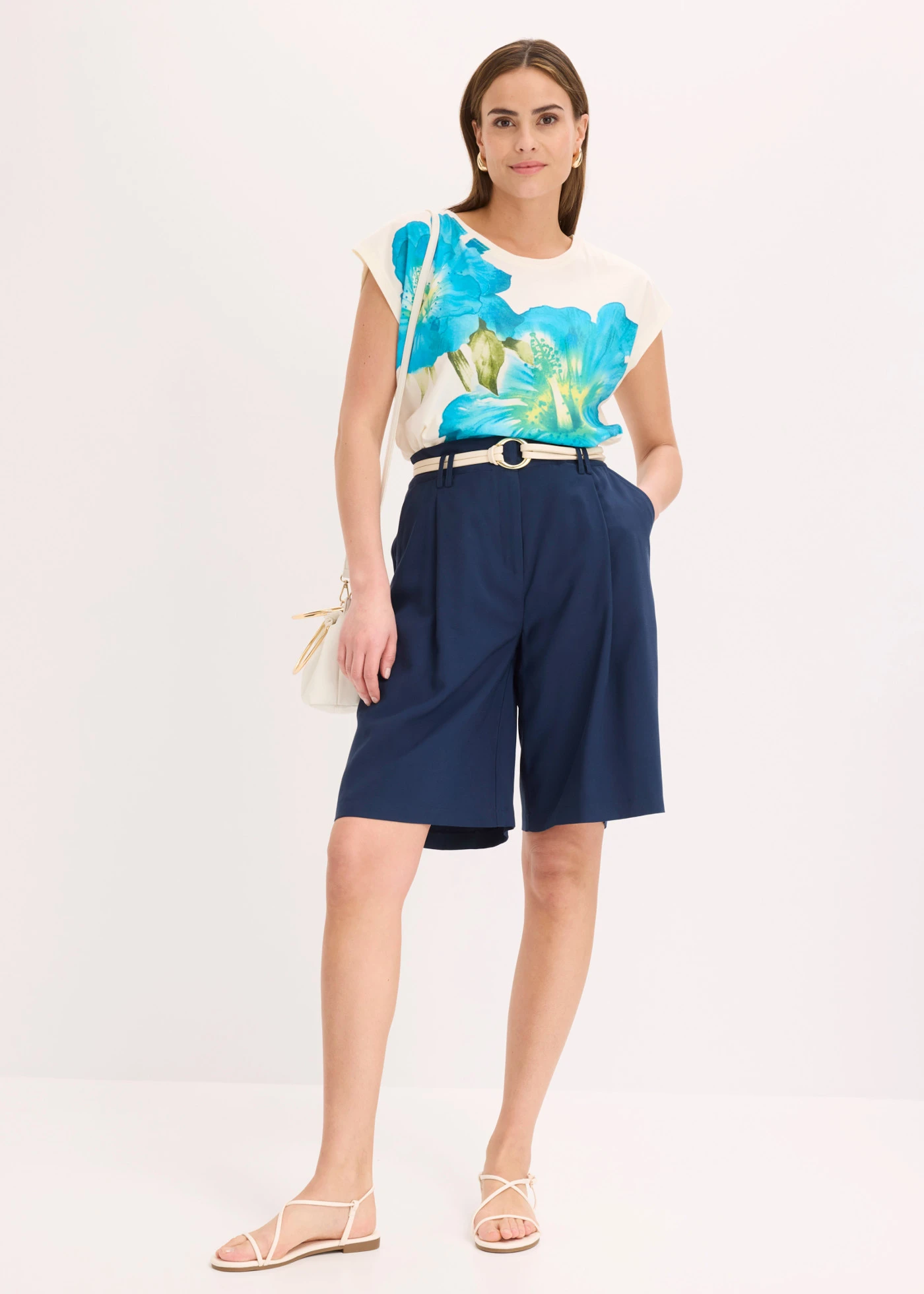 Shirt van puur biologisch katoen • wolwit-blauwpetrol gebloemd • bonprix online shop