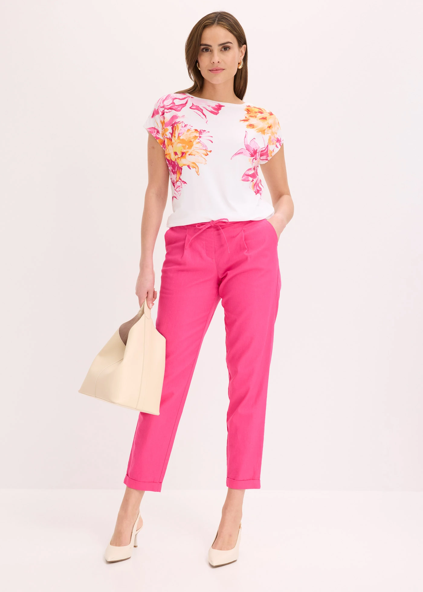 T-shirt à épaules descendues • blanc-rose fuchsia-orange vif floral • Boutique bonprix