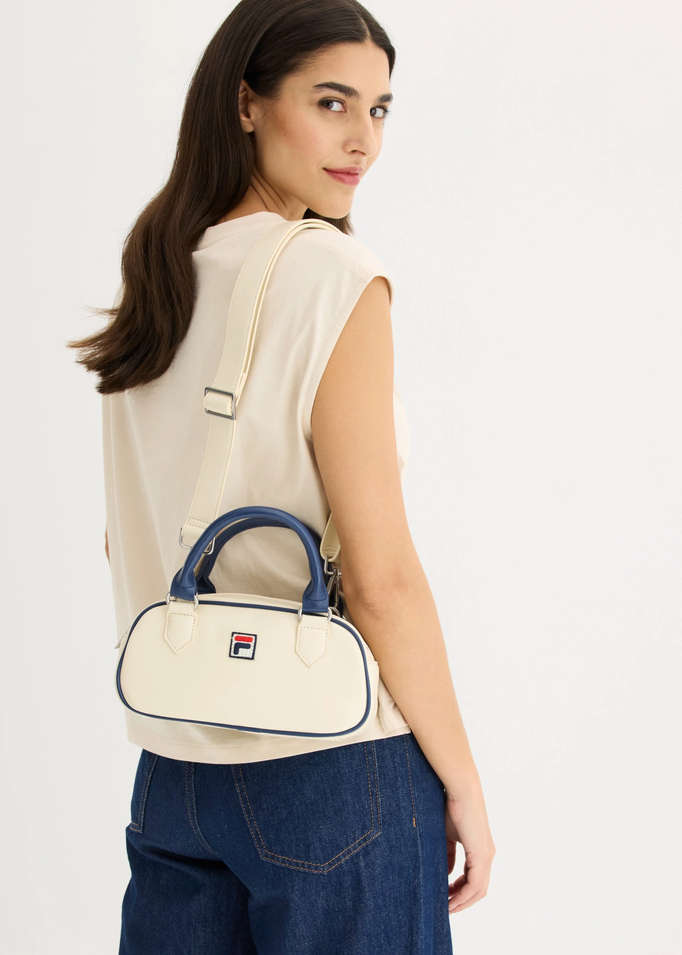 Geantă de umăr Fila • crem • magazin bonprix