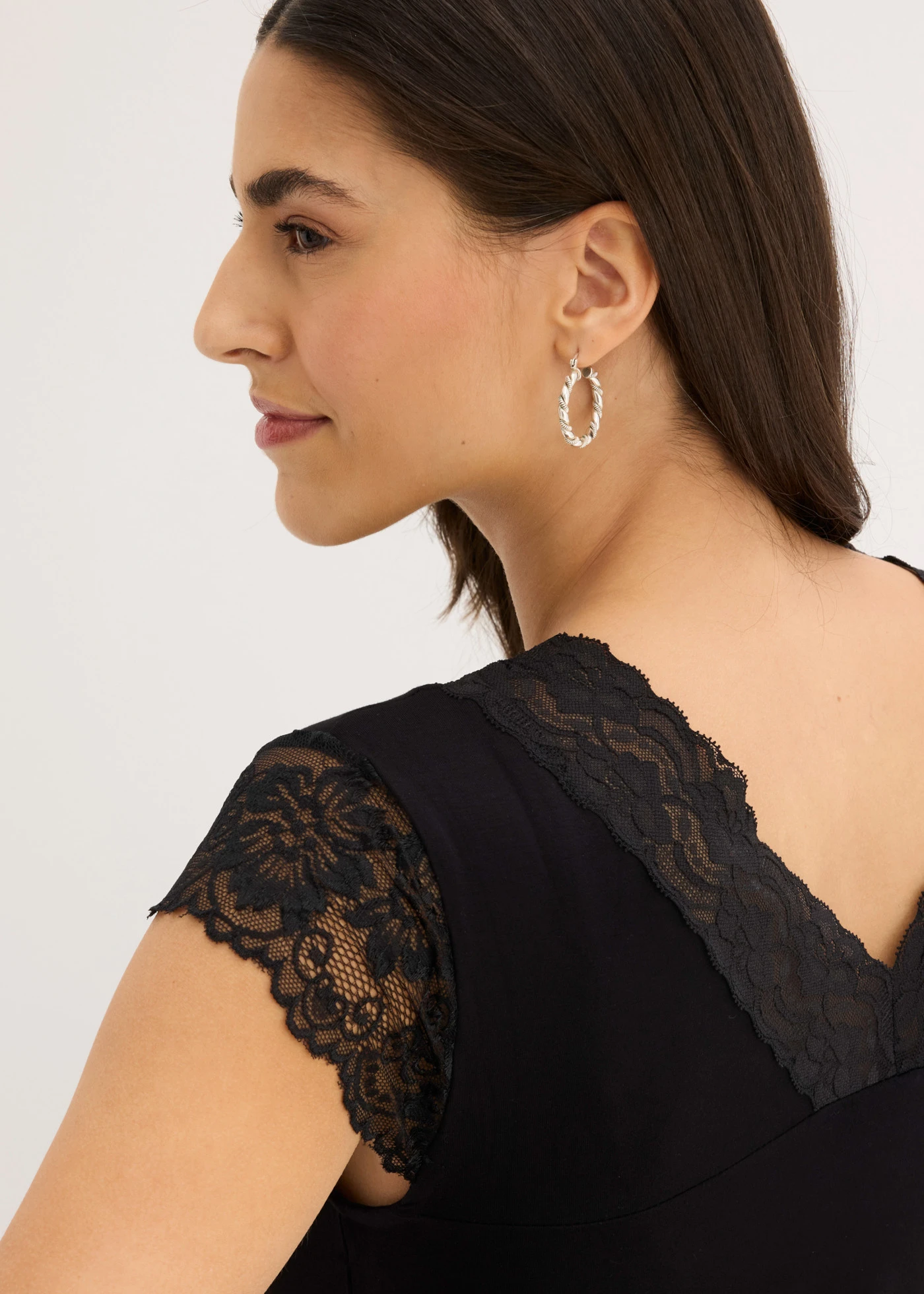 T-shirt doux en viscose extensible • noir • Boutique bonprix