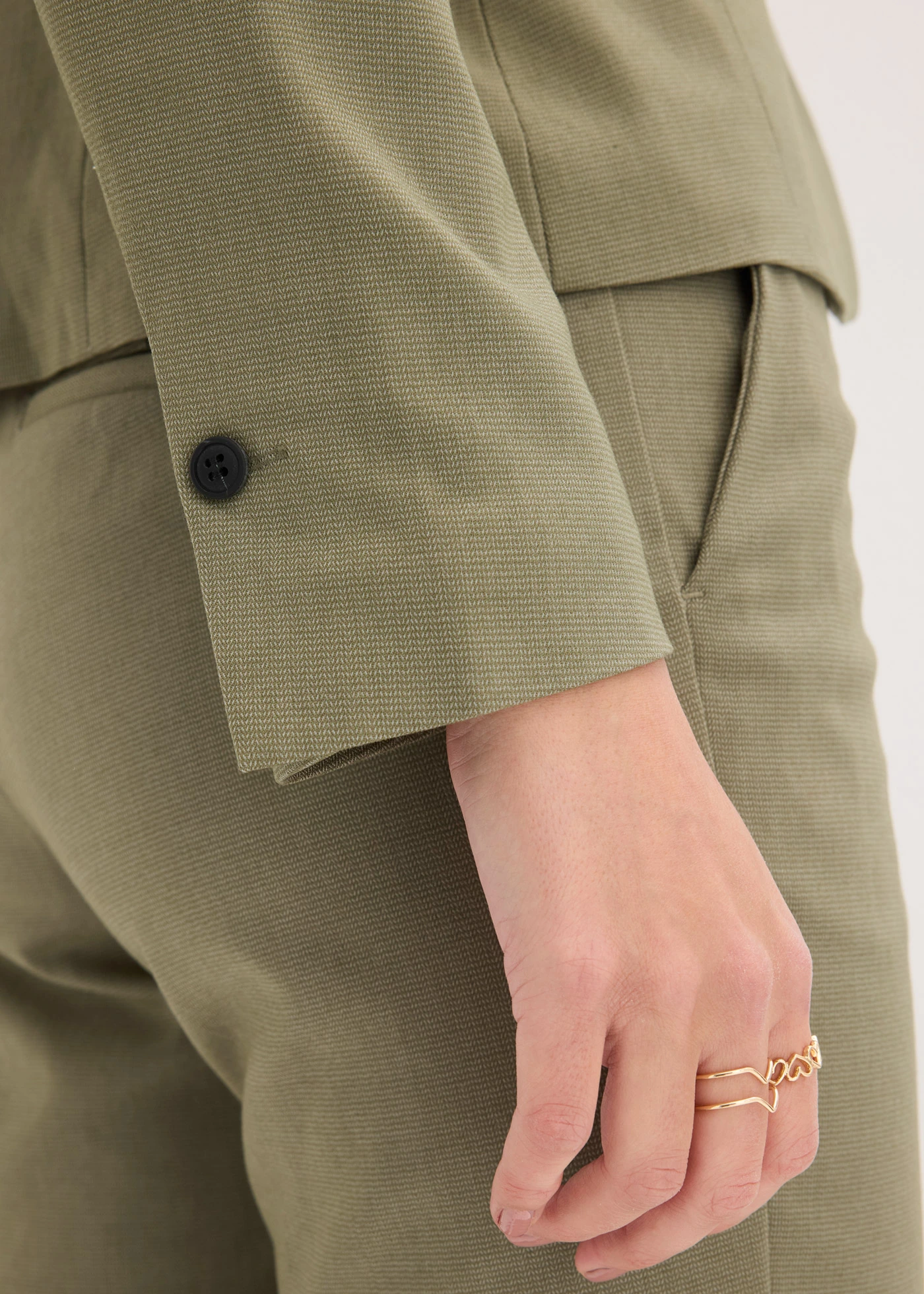 Blazer met paspelzakken, korte maten • olijfgroen • bonprix online shop