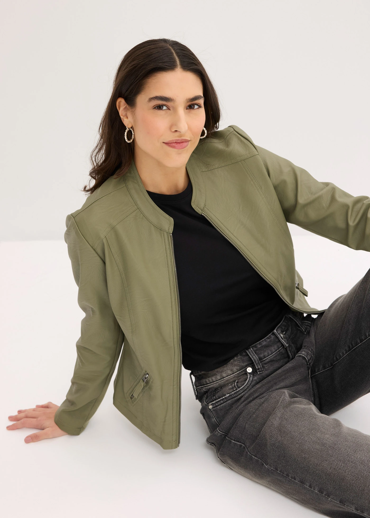 Imitatieleren jas van pure viscose • olijfgroen • bonprix online shop