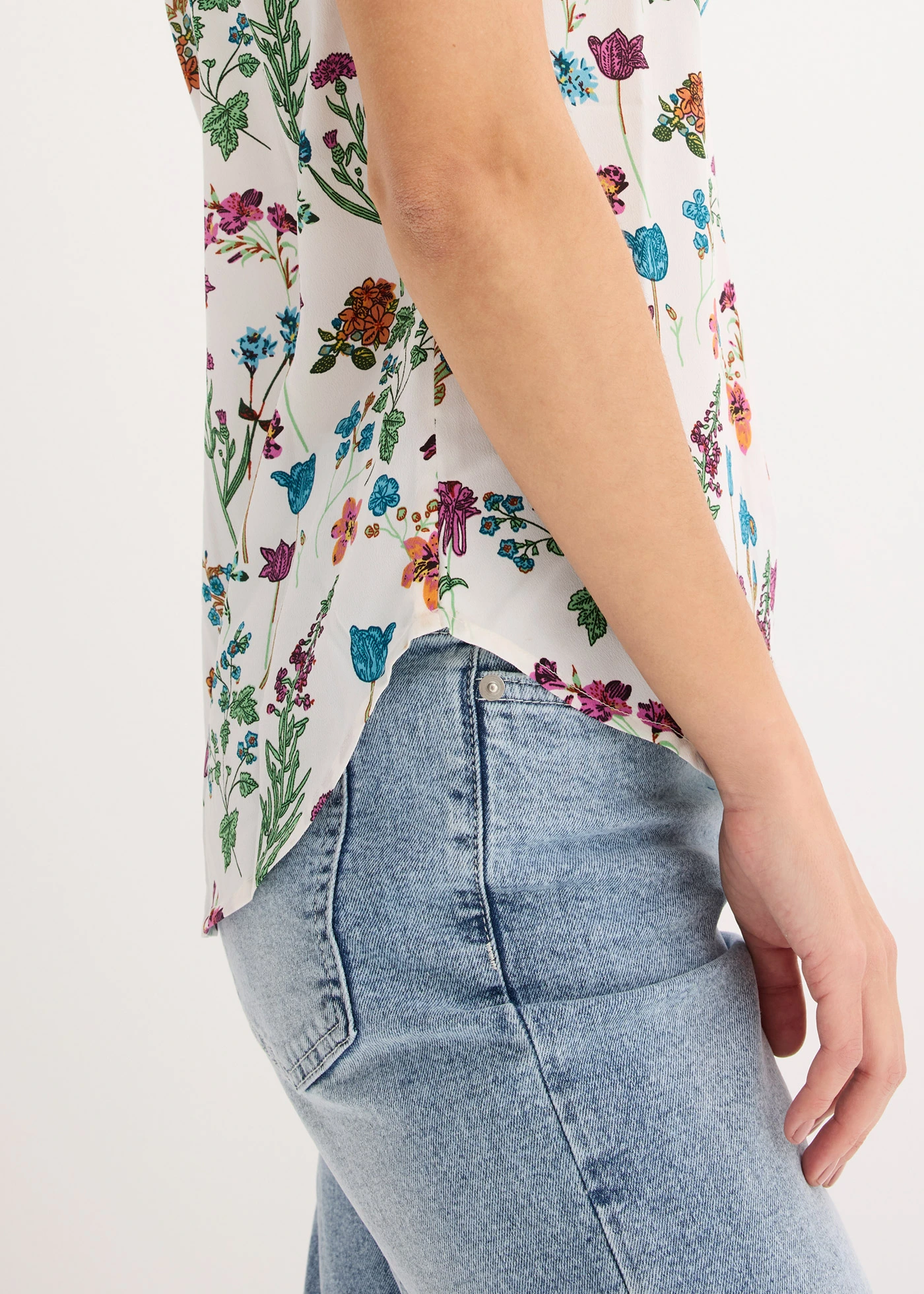 Blouseshirt • wolwit gebloemd • bonprix online shop