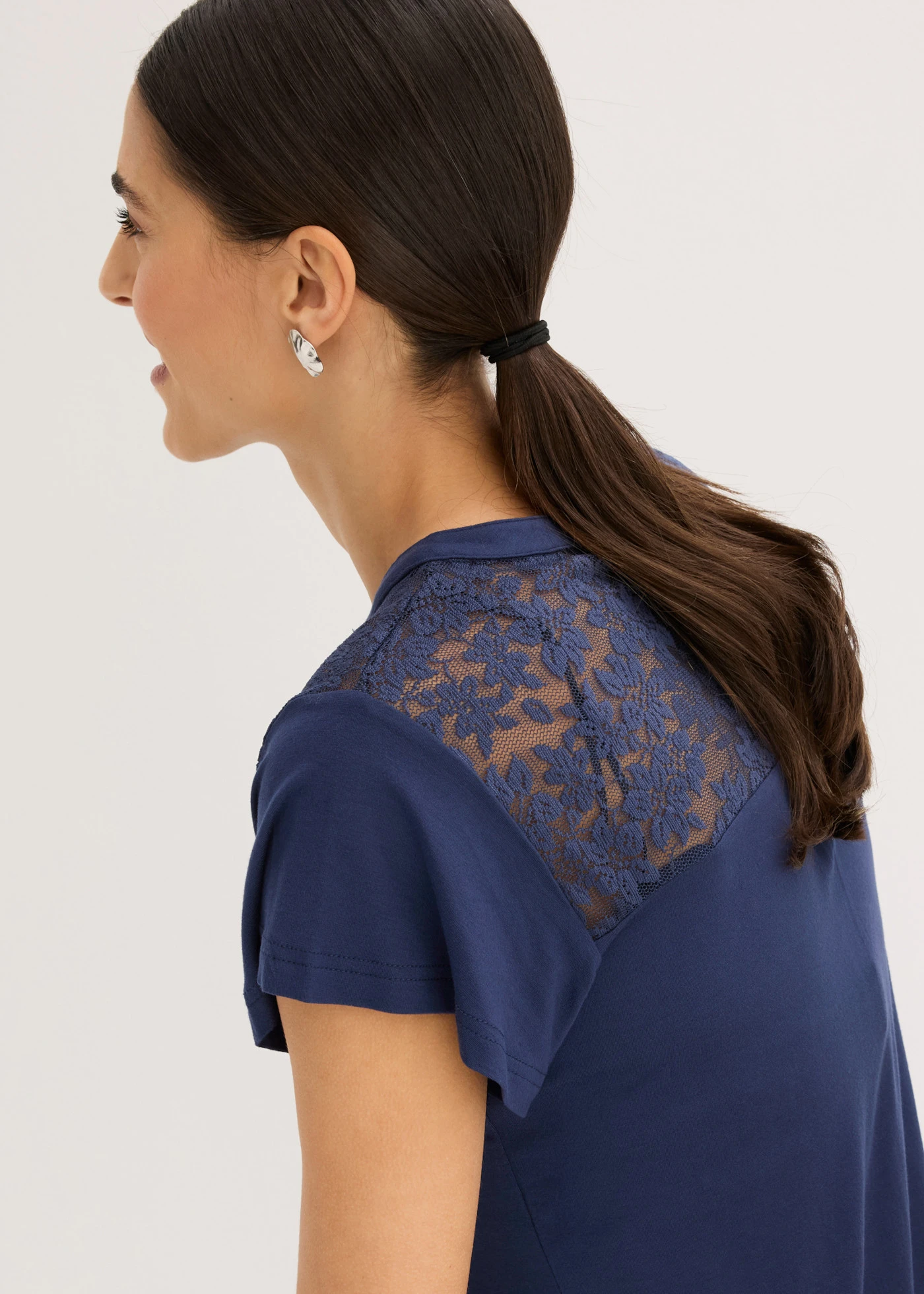 Bluză henley din amestec cu viscoză • bleumarin • magazin bonprix