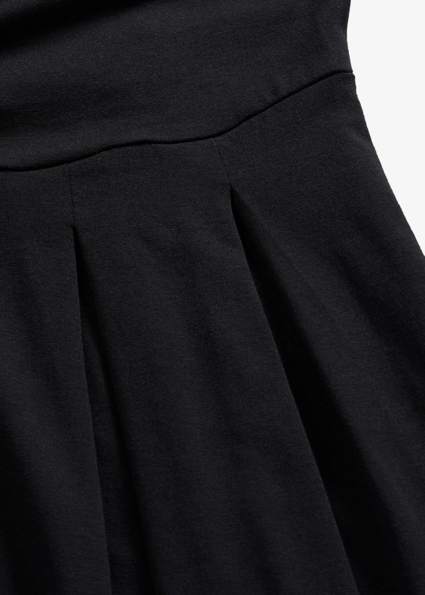 Žerzejové šaty z viskózové směsi • černá • bonprix obchod