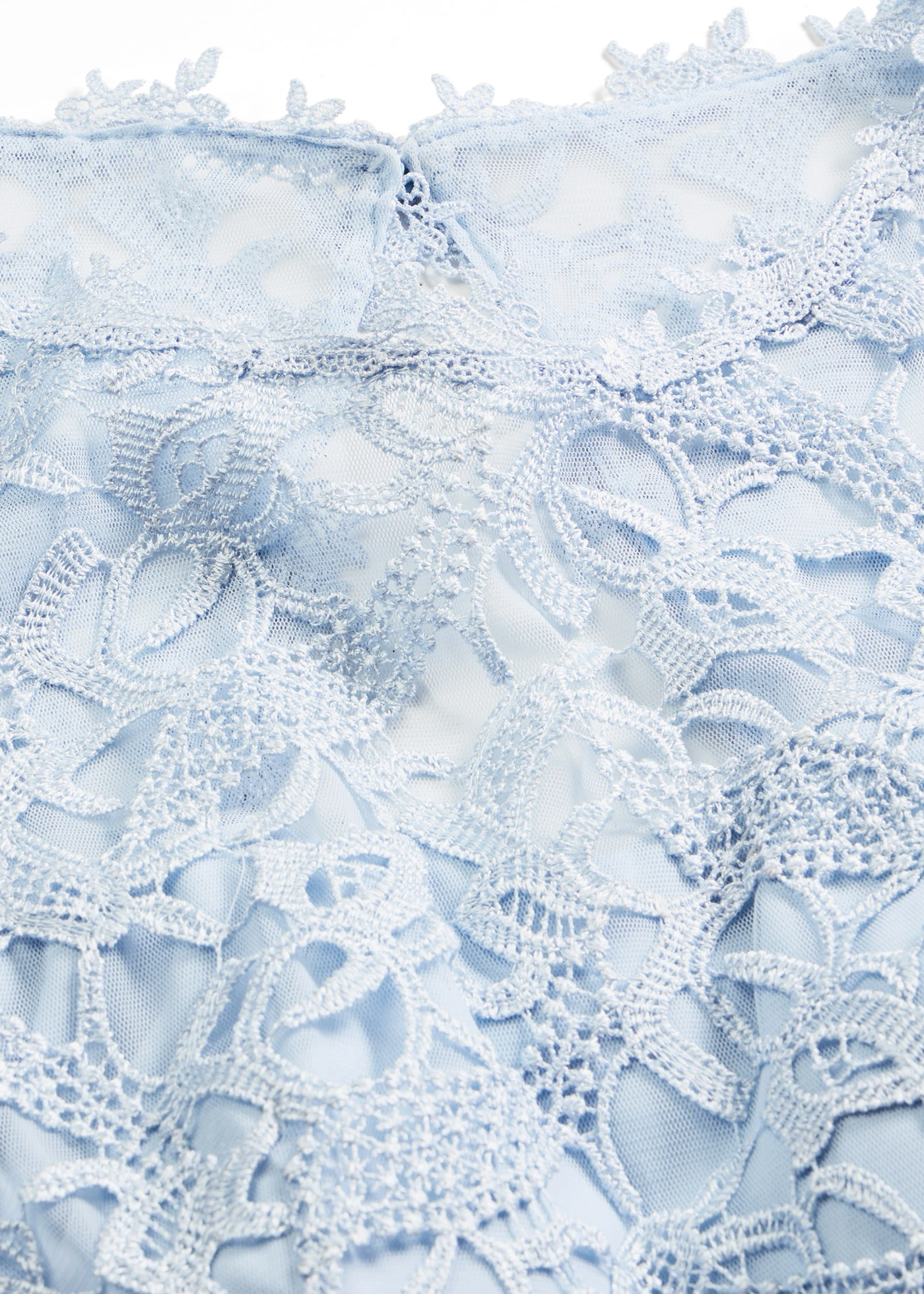 Maxi šaty s krajkou • pudrově modrá • bonprix obchod