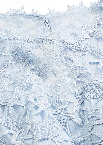 Maxi šaty s krajkou • pudrově modrá • bonprix obchod