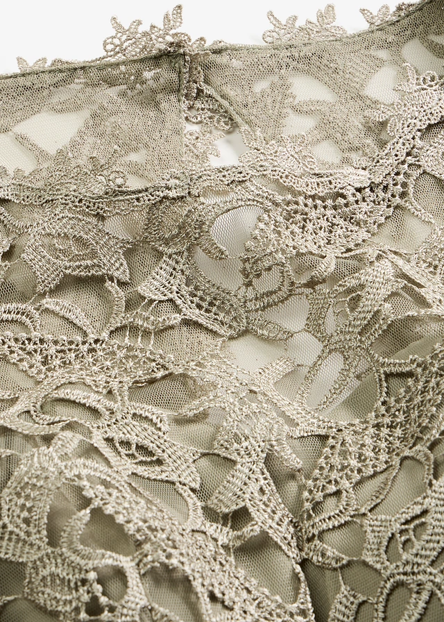 Robe courte à dentelle • gris vert • product-page.page-title-suffix