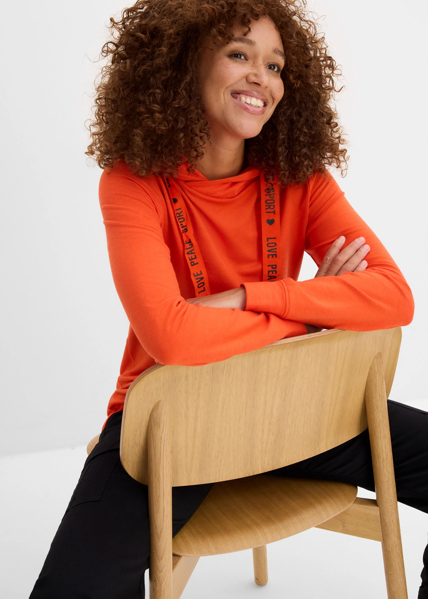 Sweat à capuche doux • orange sanguine • Boutique bonprix