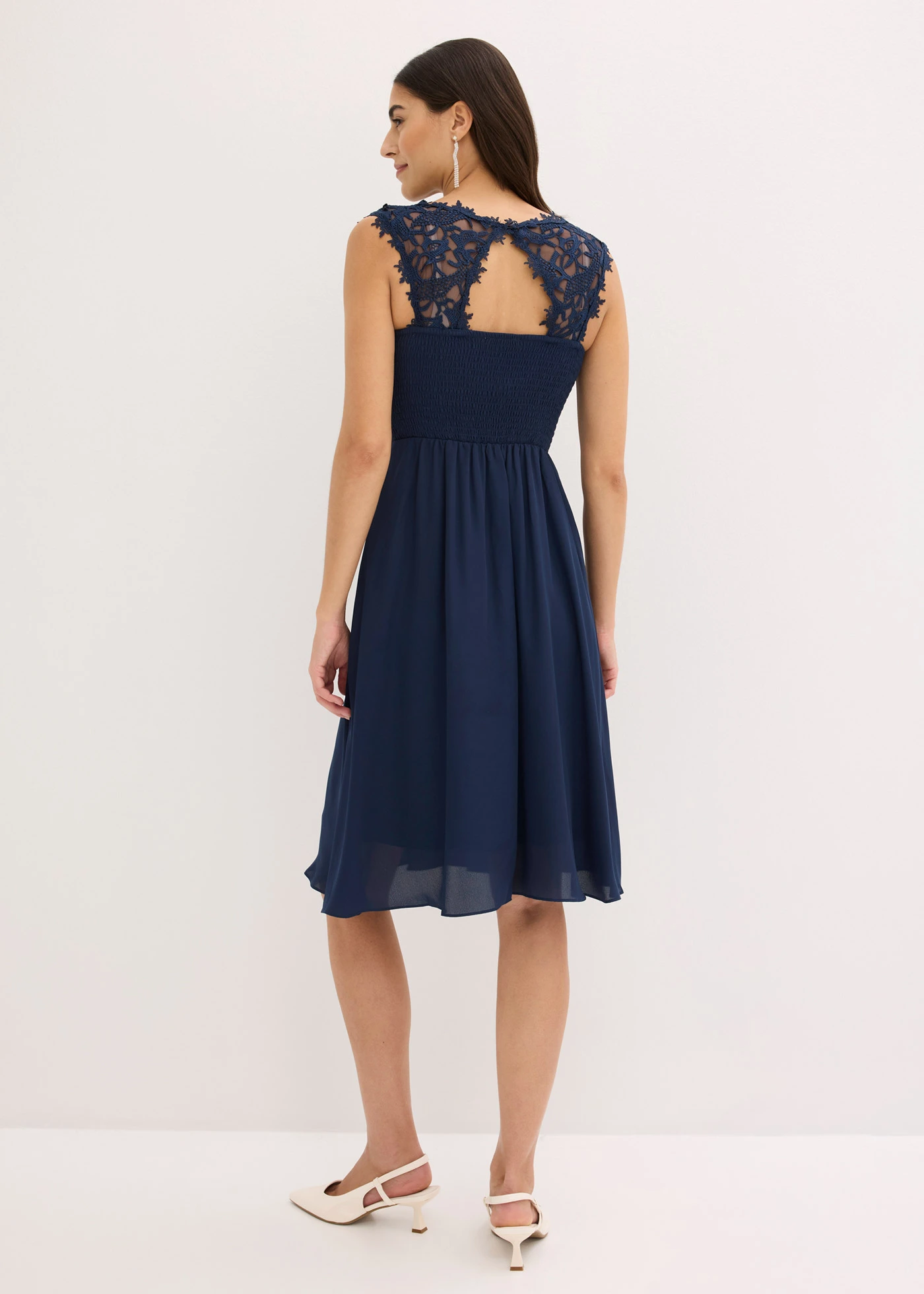 Mini jurk met kant • donkerblauw • bonprix online shop